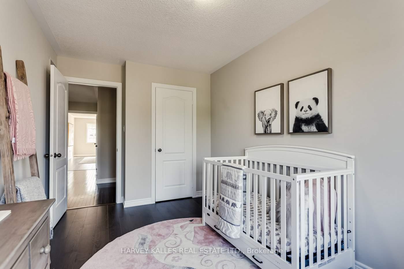 Photo 29 of 31 Lindvest Crescent, Vaughan, Patterson — HOMEH