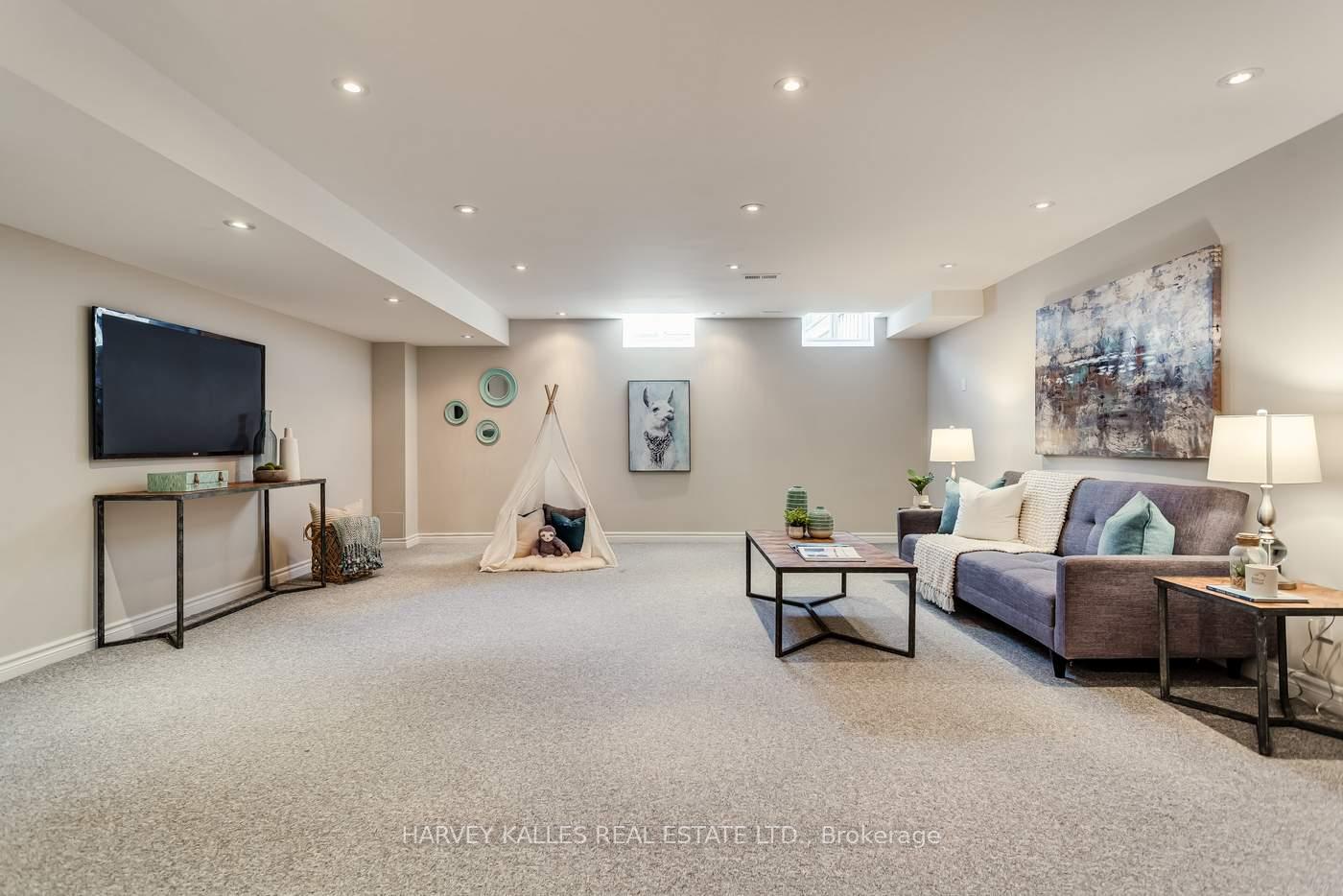 Photo 33 of 31 Lindvest Crescent, Vaughan, Patterson — HOMEH
