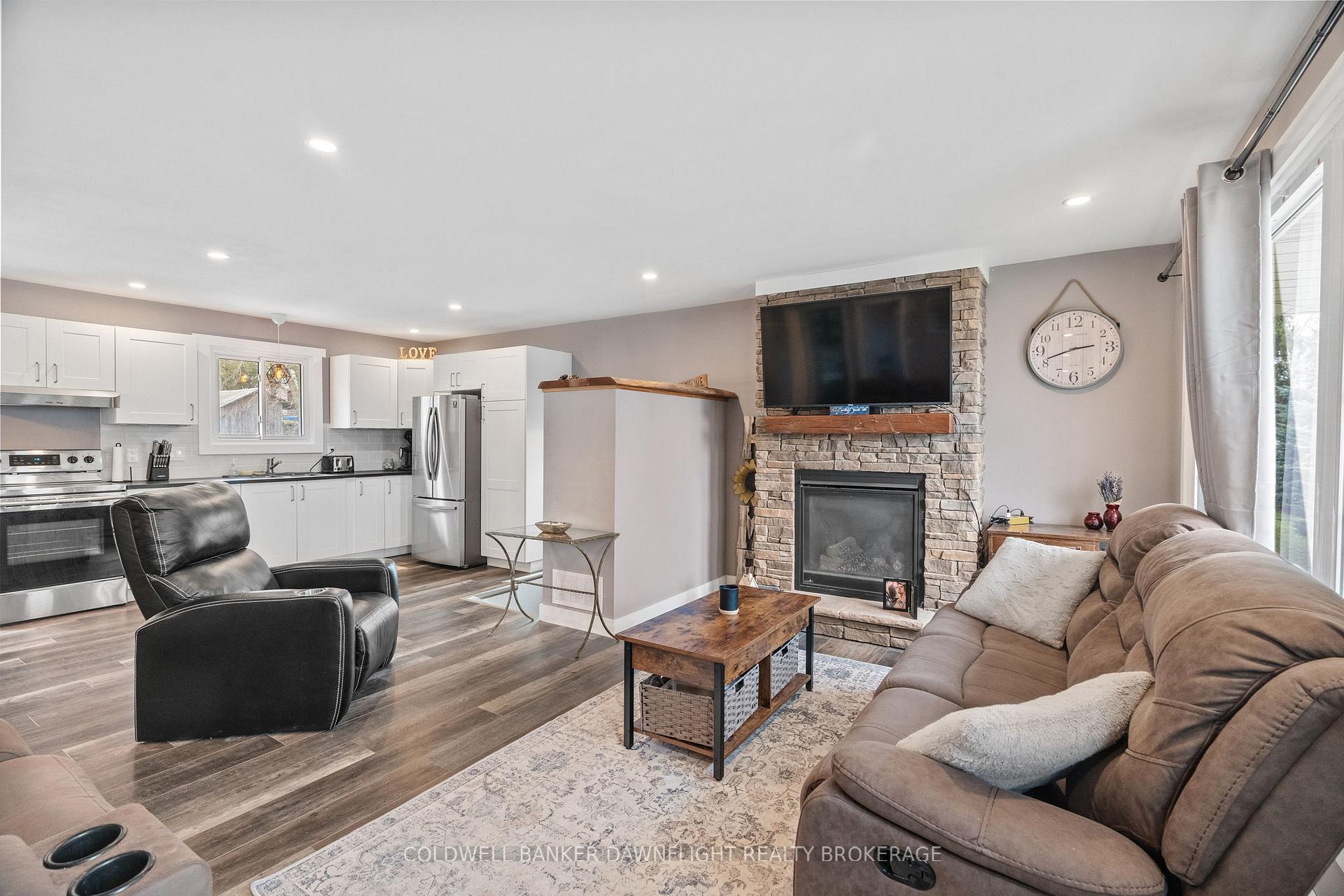 Photo 6 of 3189 Perth Road 180, West Perth, Hibbert — HOMEH
