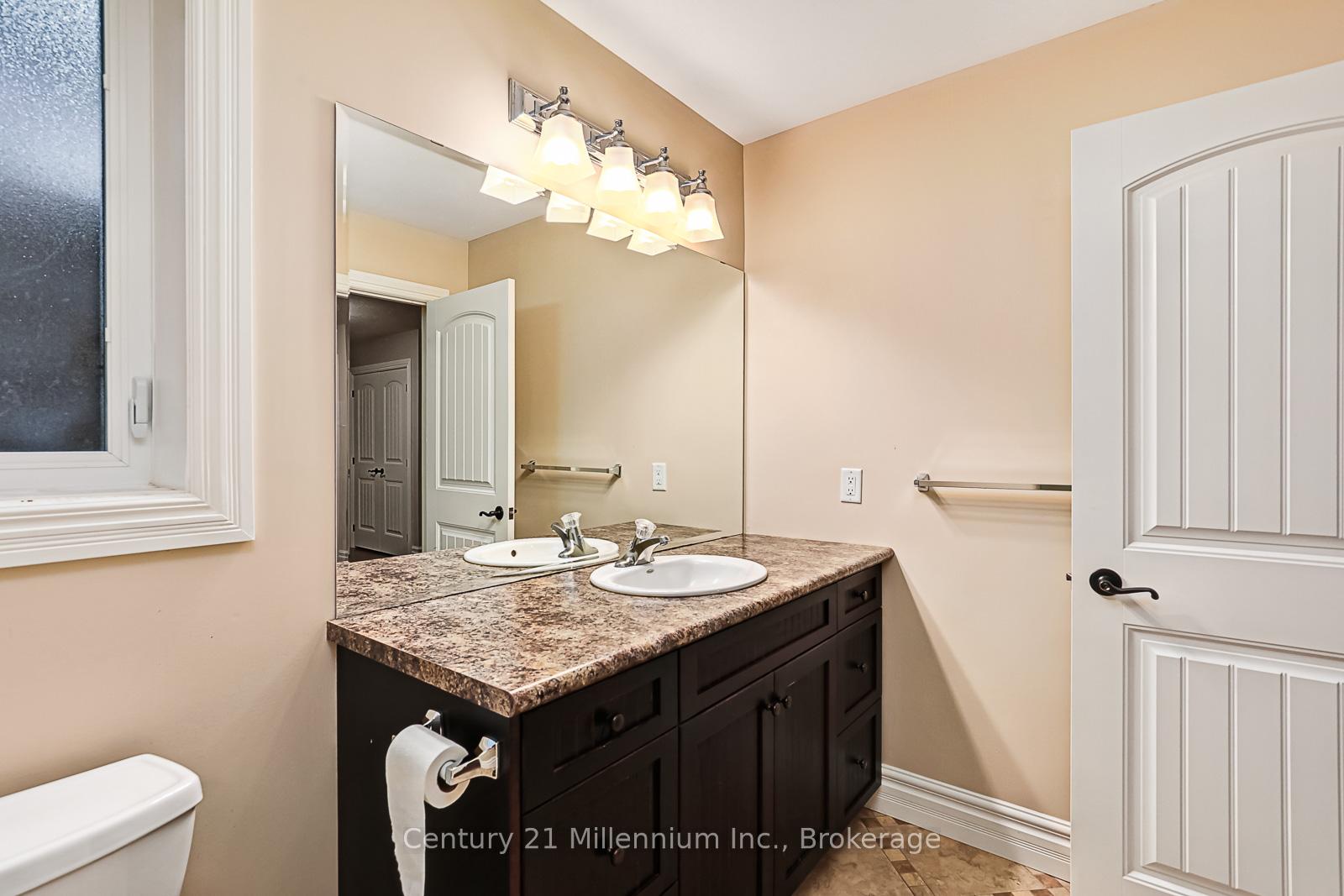 Photo 33 of 112 Cortina Crescent, Blue Mountains — HOMEH