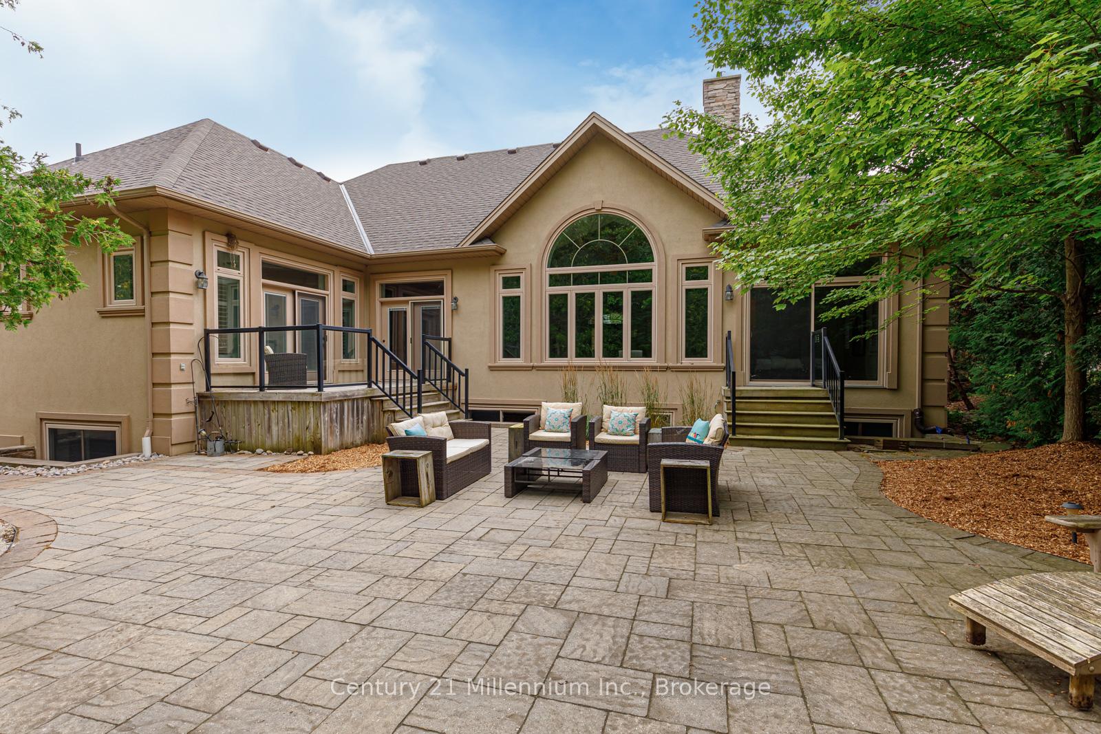 Photo 38 of 112 Cortina Crescent, Blue Mountains — HOMEH