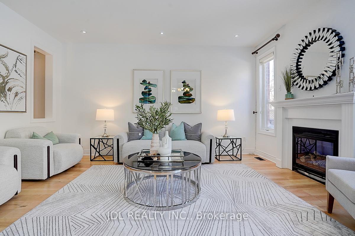 Photo 10 of 92 Princess Diana Drive, Markham, Cathedraltown — HOMEH
