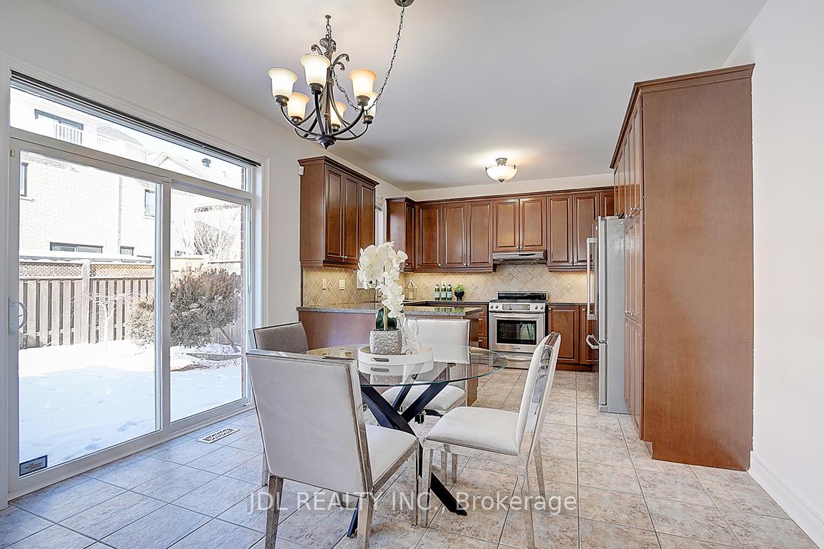 Photo 15 of 92 Princess Diana Drive, Markham, Cathedraltown — HOMEH