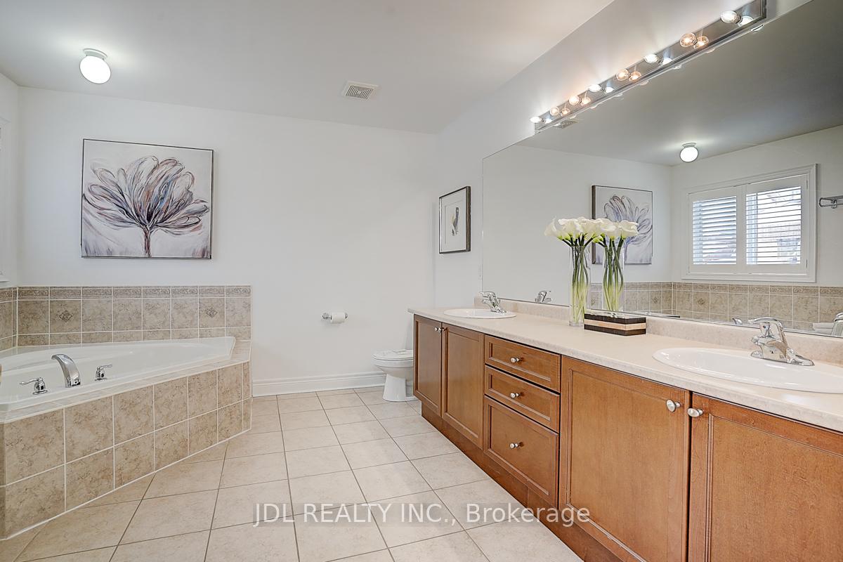 Photo 26 of 92 Princess Diana Drive, Markham, Cathedraltown — HOMEH