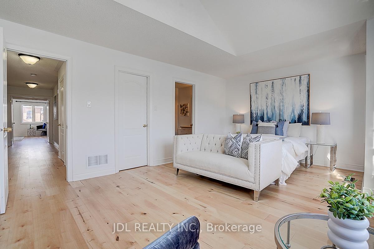 Photo 36 of 92 Princess Diana Drive, Markham, Cathedraltown — HOMEH