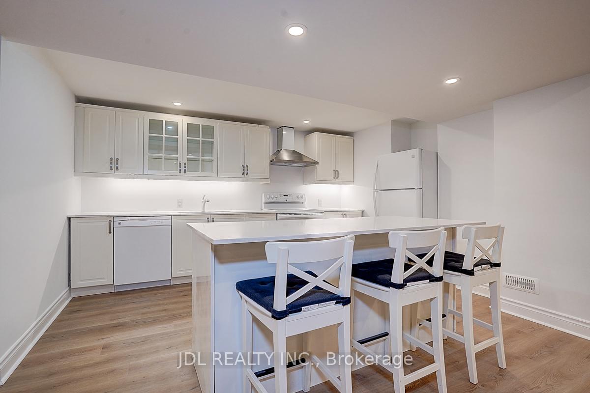 Photo 40 of 92 Princess Diana Drive, Markham, Cathedraltown — HOMEH