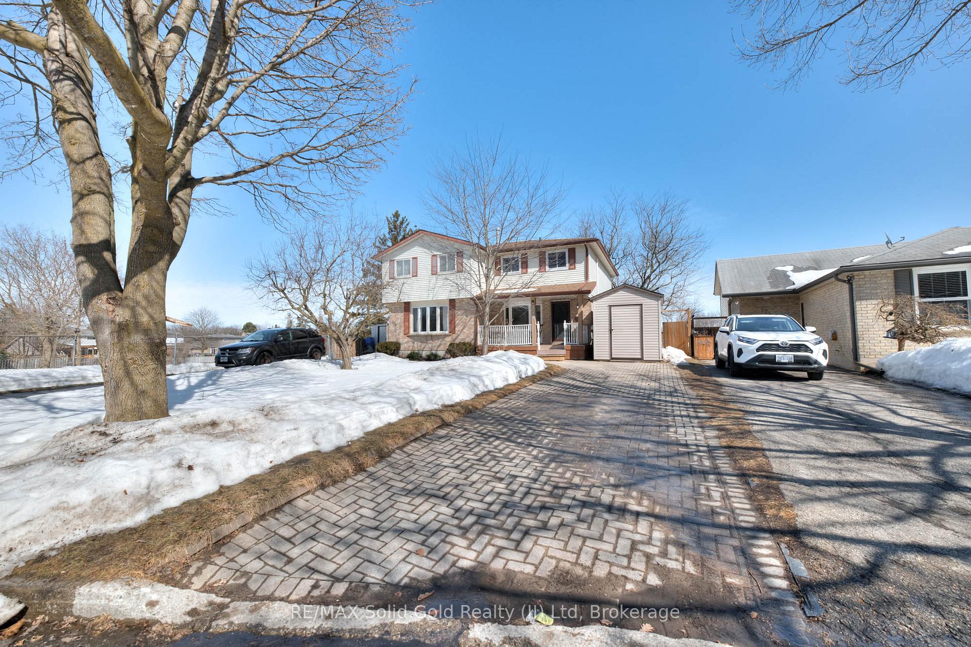 Photo 9 of 378B Cornerbrook Place, Waterloo — HOMEH