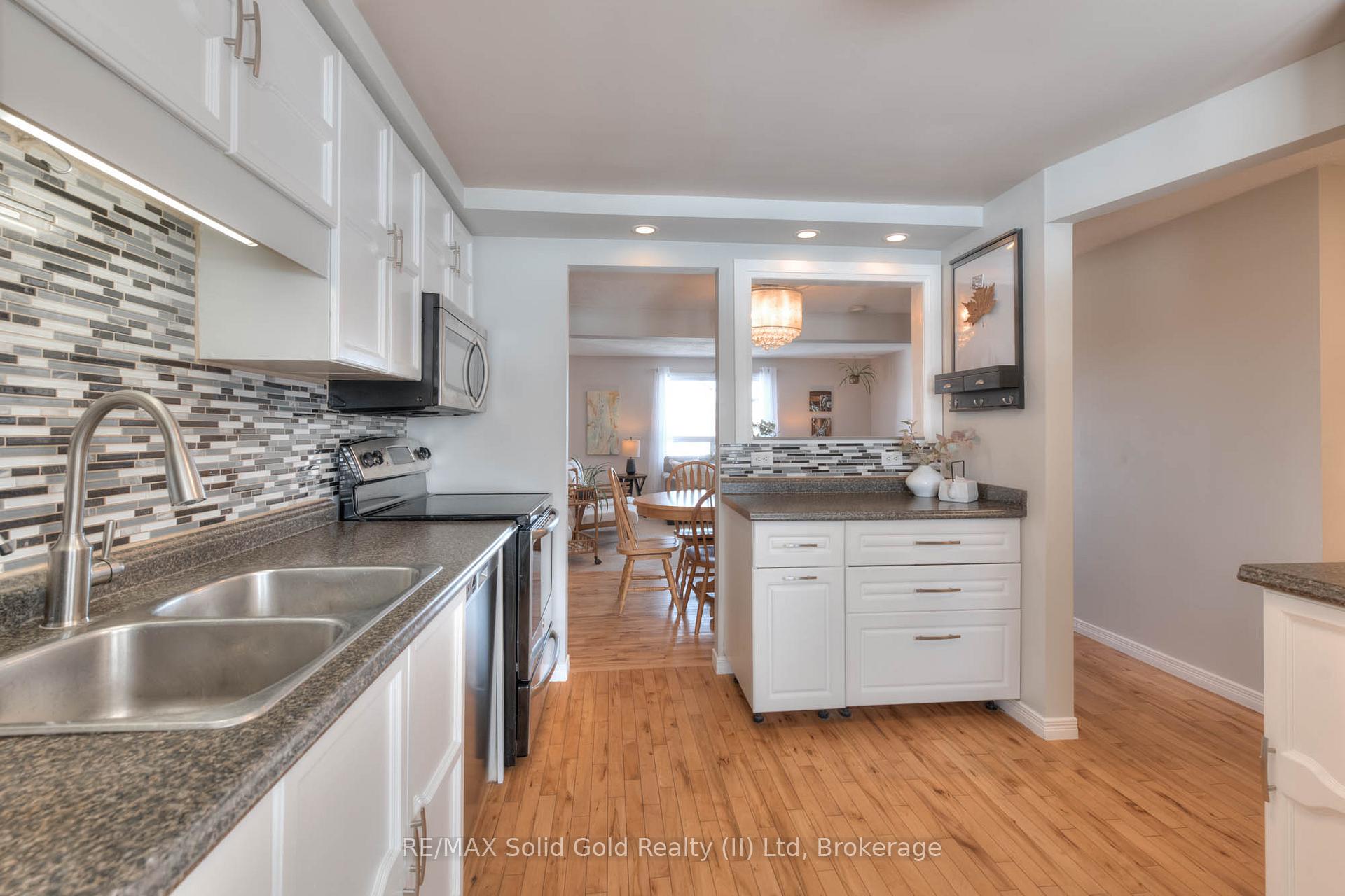 Photo 22 of 378B Cornerbrook Place, Waterloo — HOMEH