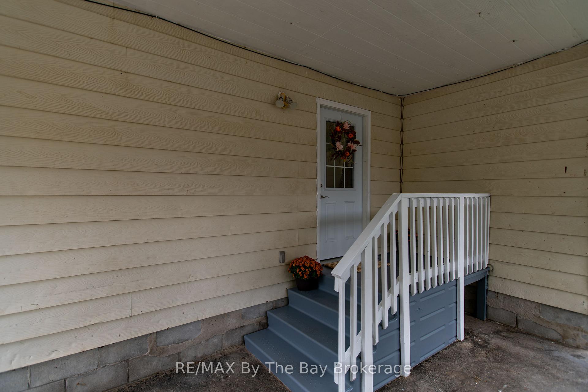 Photo 10 of 160 Melrose Avenue, Wasaga Beach — HOMEH
