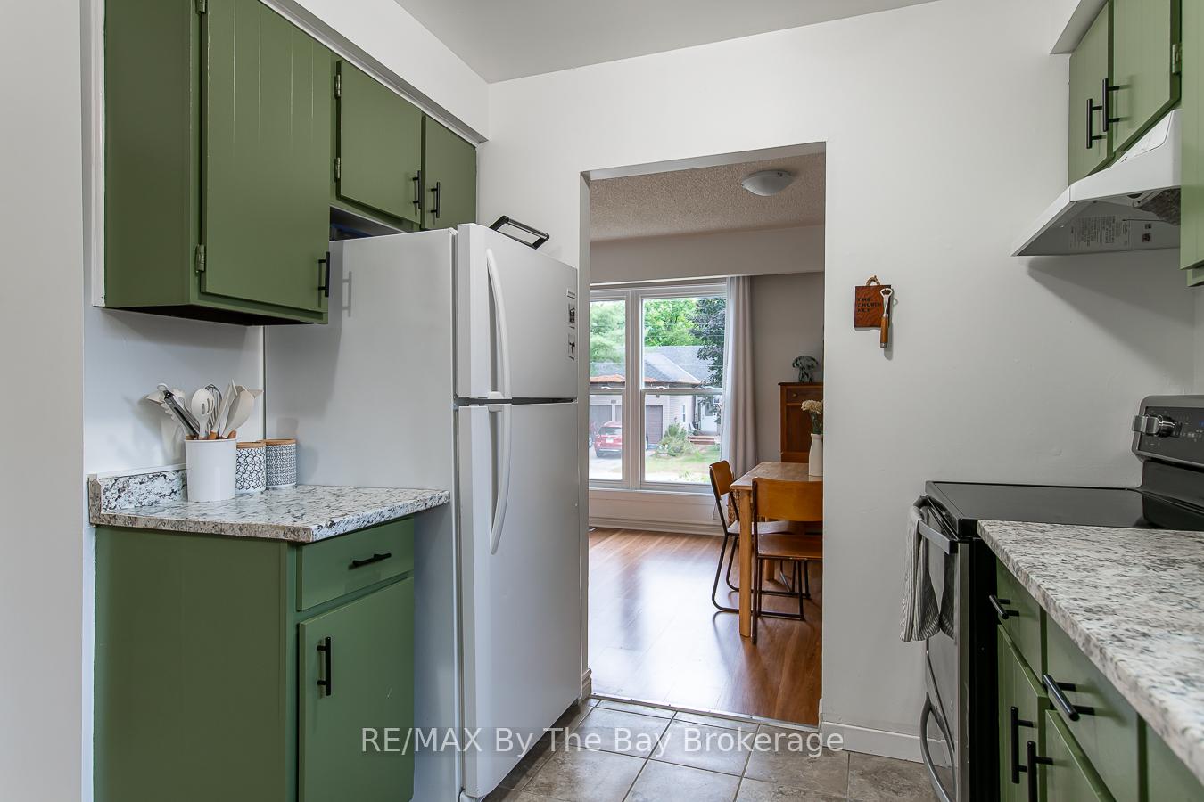 Photo 22 of 160 Melrose Avenue, Wasaga Beach — HOMEH