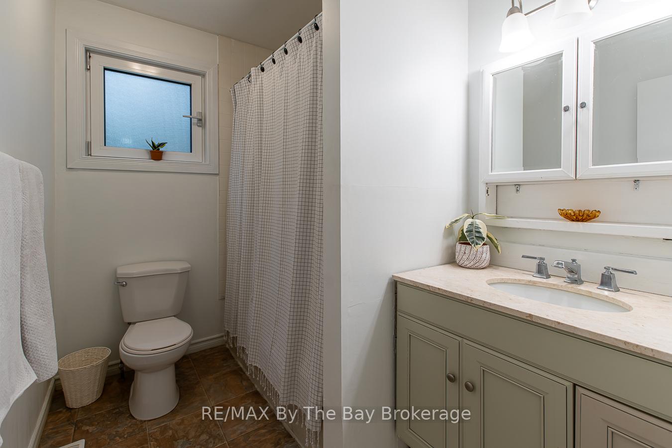 Photo 39 of 160 Melrose Avenue, Wasaga Beach — HOMEH