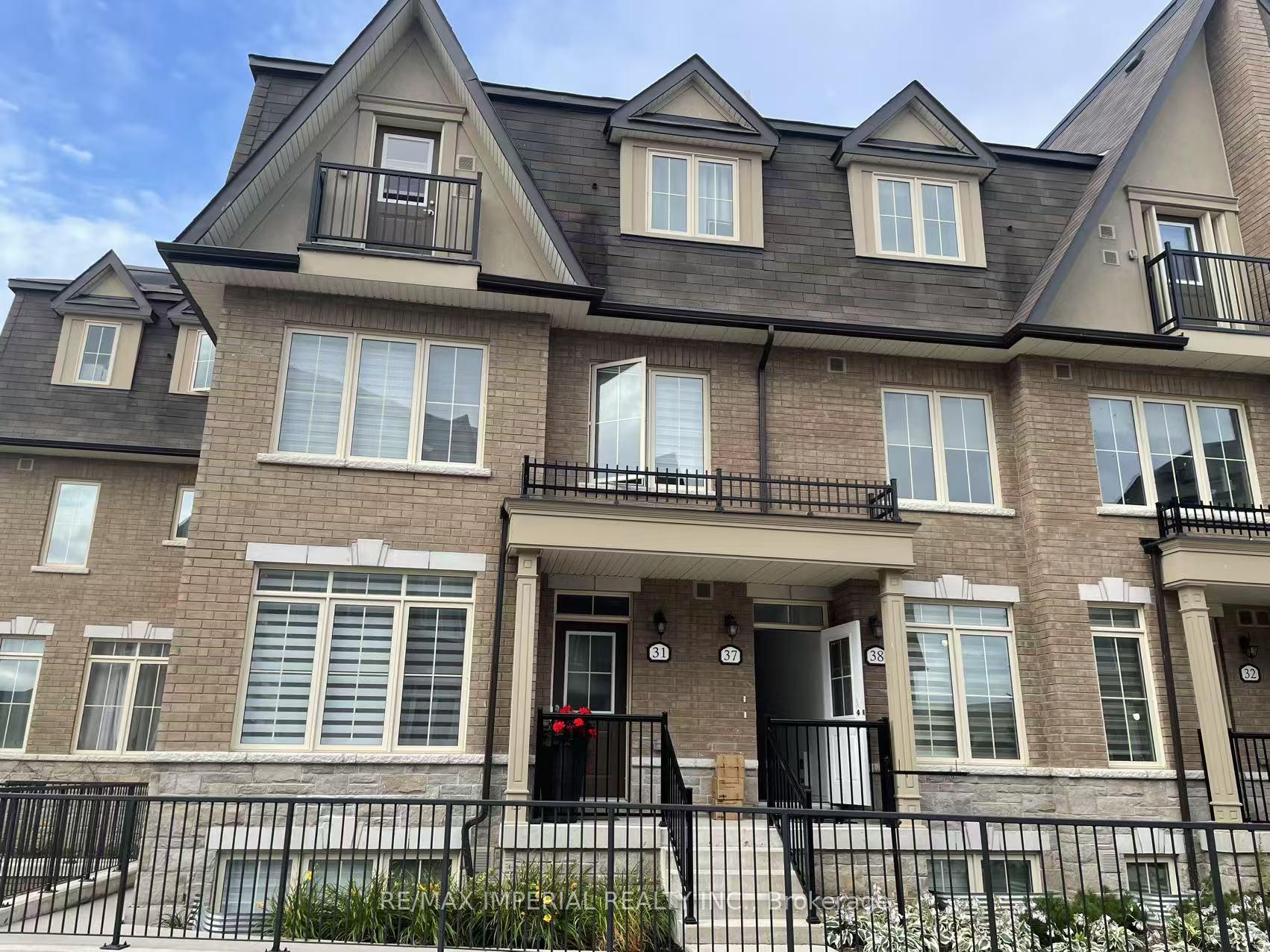 Photo 1 of Unit Bedroom One, 181 Parktree Drive, Vaughan, Maple — HOMEH