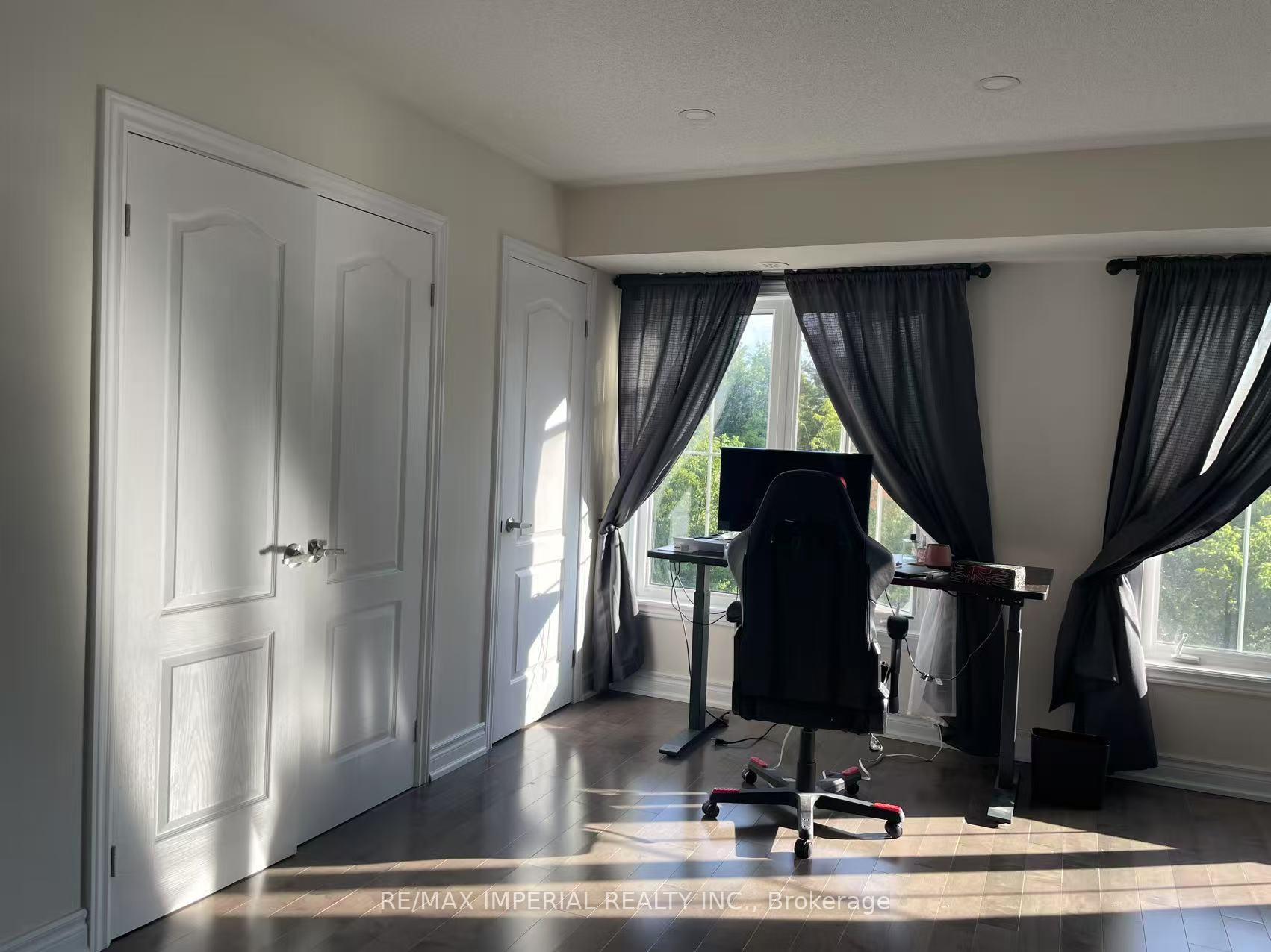 Photo 3 of Unit Bedroom One, 181 Parktree Drive, Vaughan, Maple — HOMEH