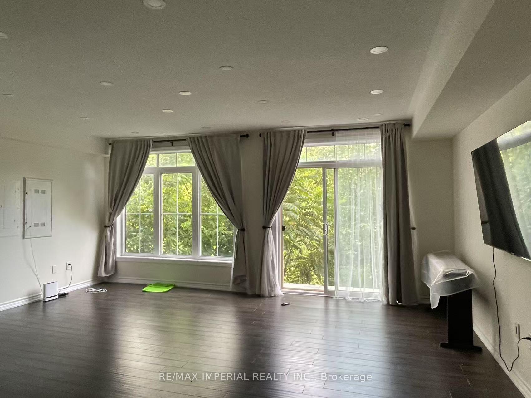 Photo 4 of Unit Bedroom One, 181 Parktree Drive, Vaughan, Maple — HOMEH
