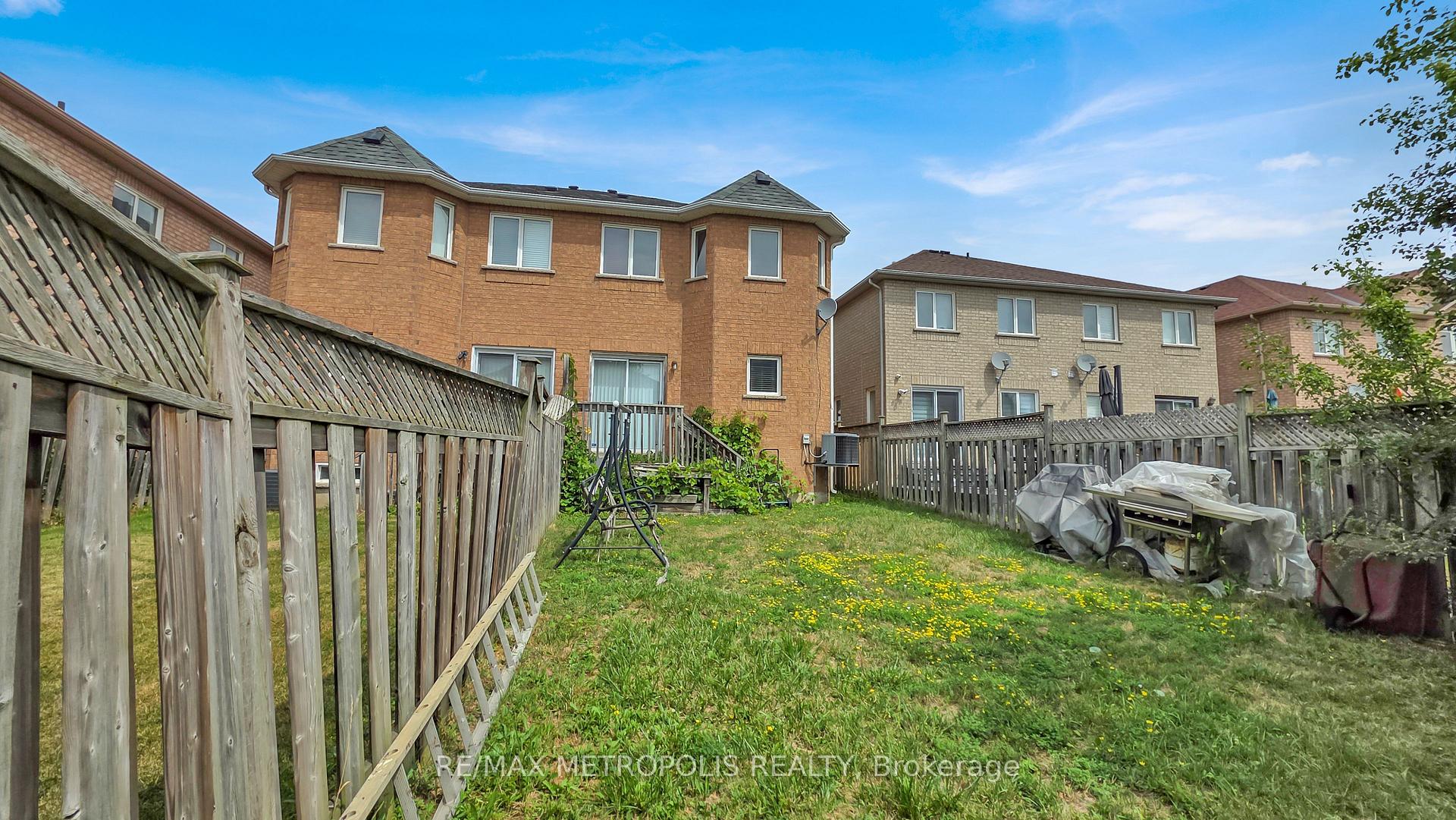 Photo 1 of 15 Royal Appian Crescent, Vaughan, Patterson — HOMEH