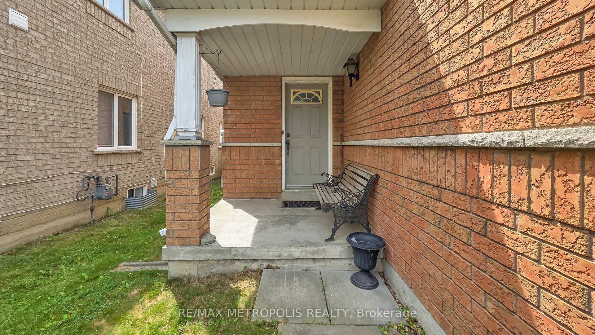 Photo 4 of 15 Royal Appian Crescent, Vaughan, Patterson — HOMEH