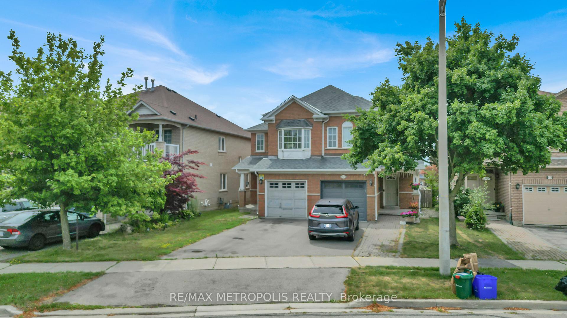 Photo 10 of 15 Royal Appian Crescent, Vaughan, Patterson — HOMEH
