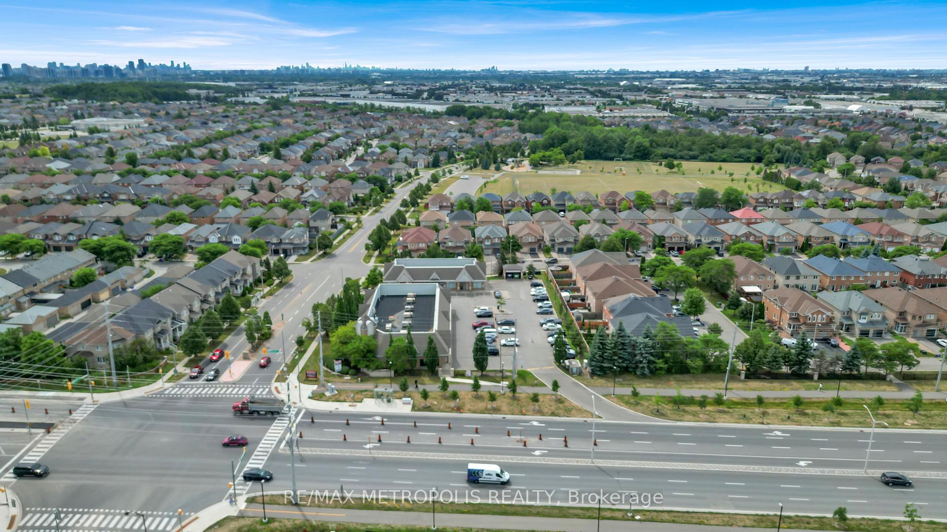 Photo 28 of 15 Royal Appian Crescent, Vaughan, Patterson — HOMEH