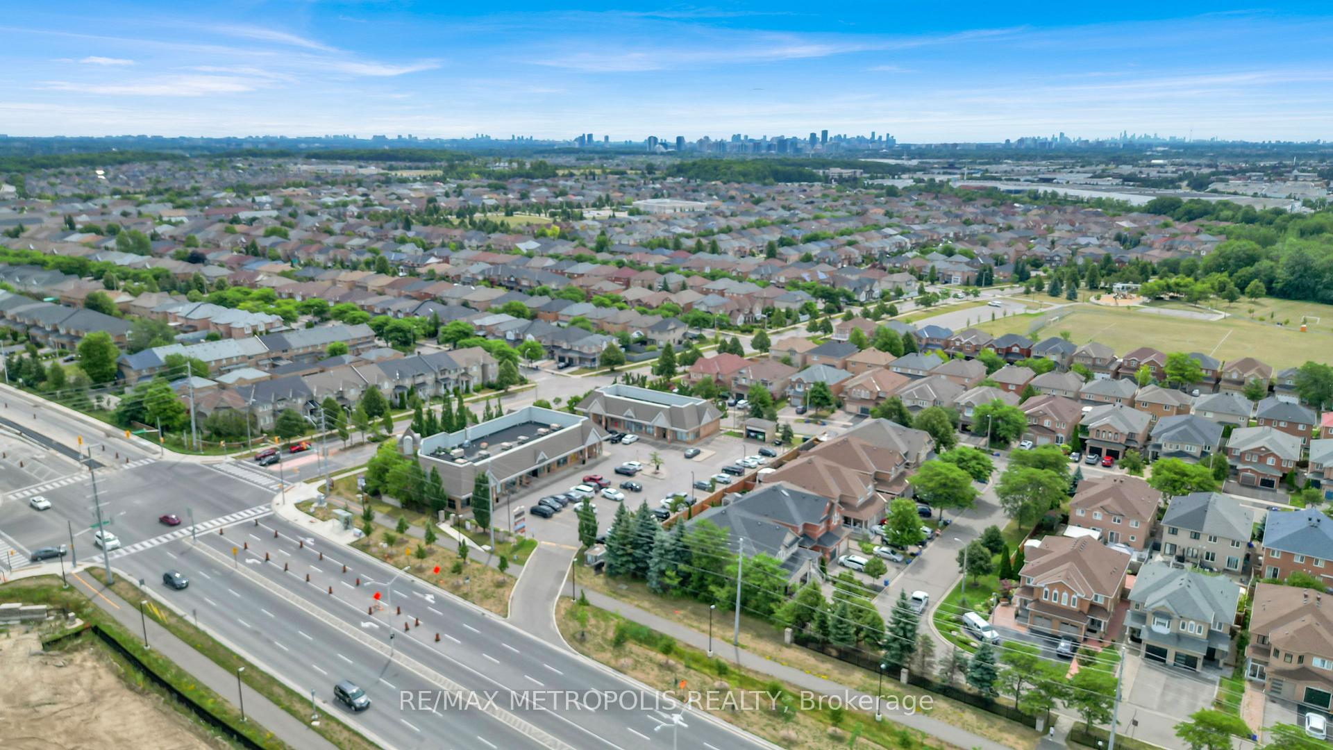 Photo 30 of 15 Royal Appian Crescent, Vaughan, Patterson — HOMEH
