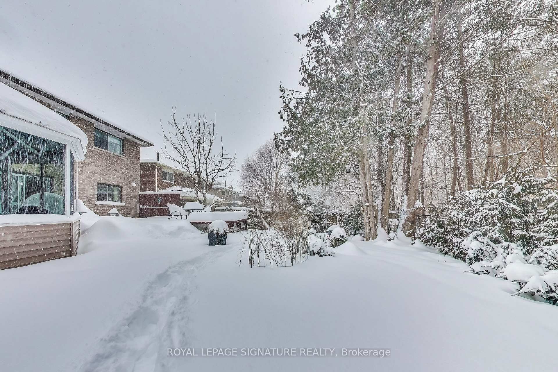 Photo 3 of 68 Raymerville Drive, Markham, Raymerville — HOMEH