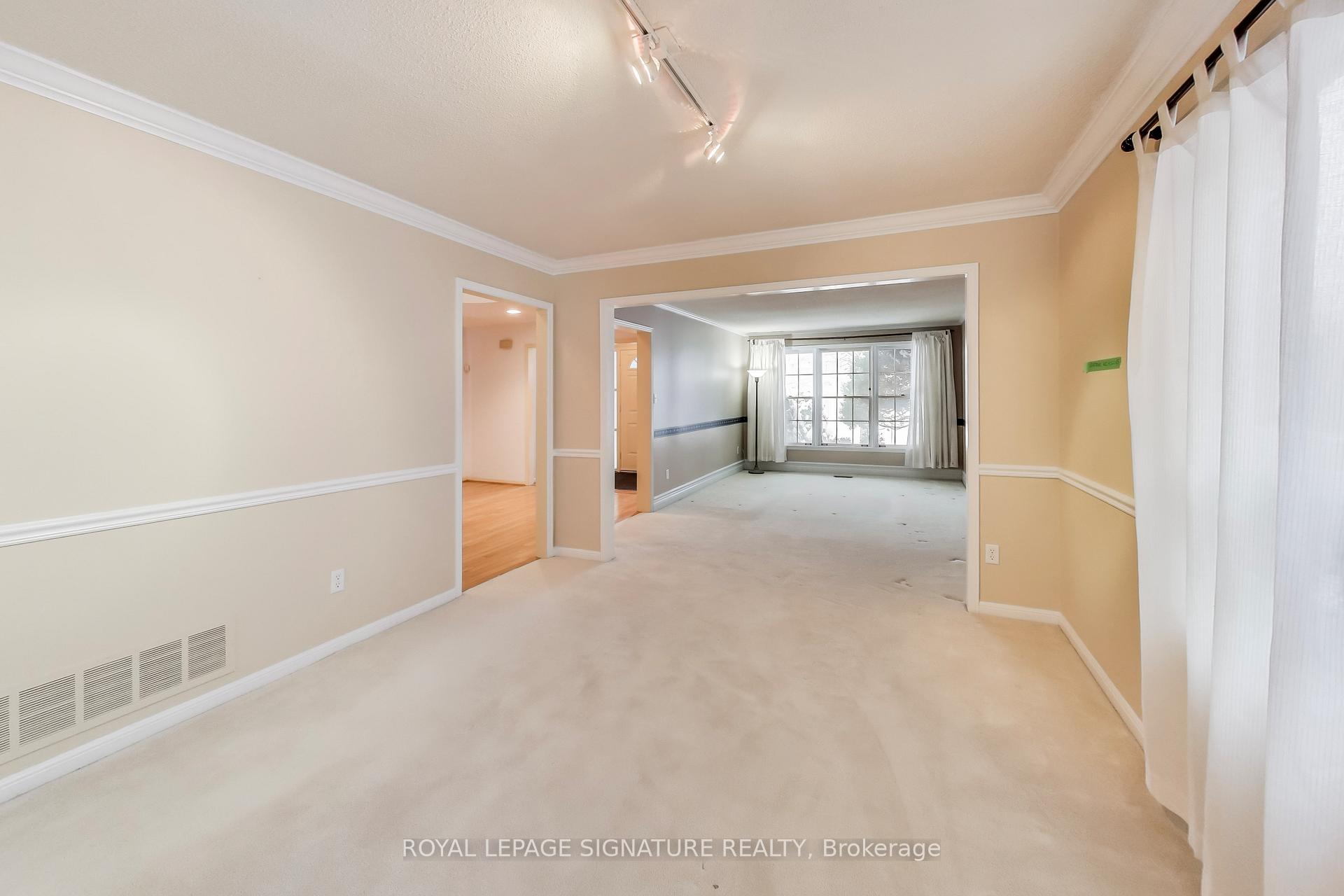 Photo 11 of 68 Raymerville Drive, Markham, Raymerville — HOMEH