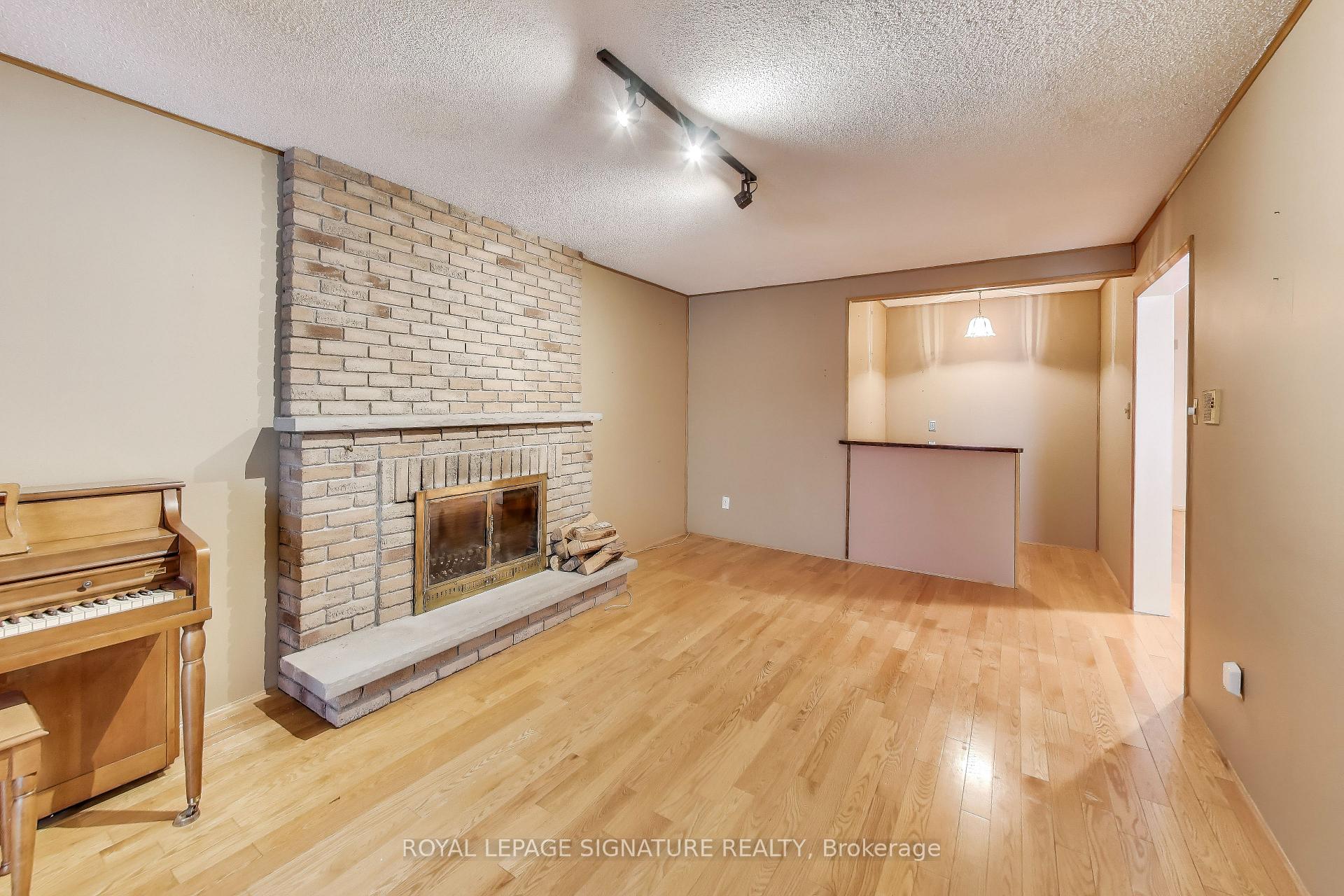 Photo 17 of 68 Raymerville Drive, Markham, Raymerville — HOMEH