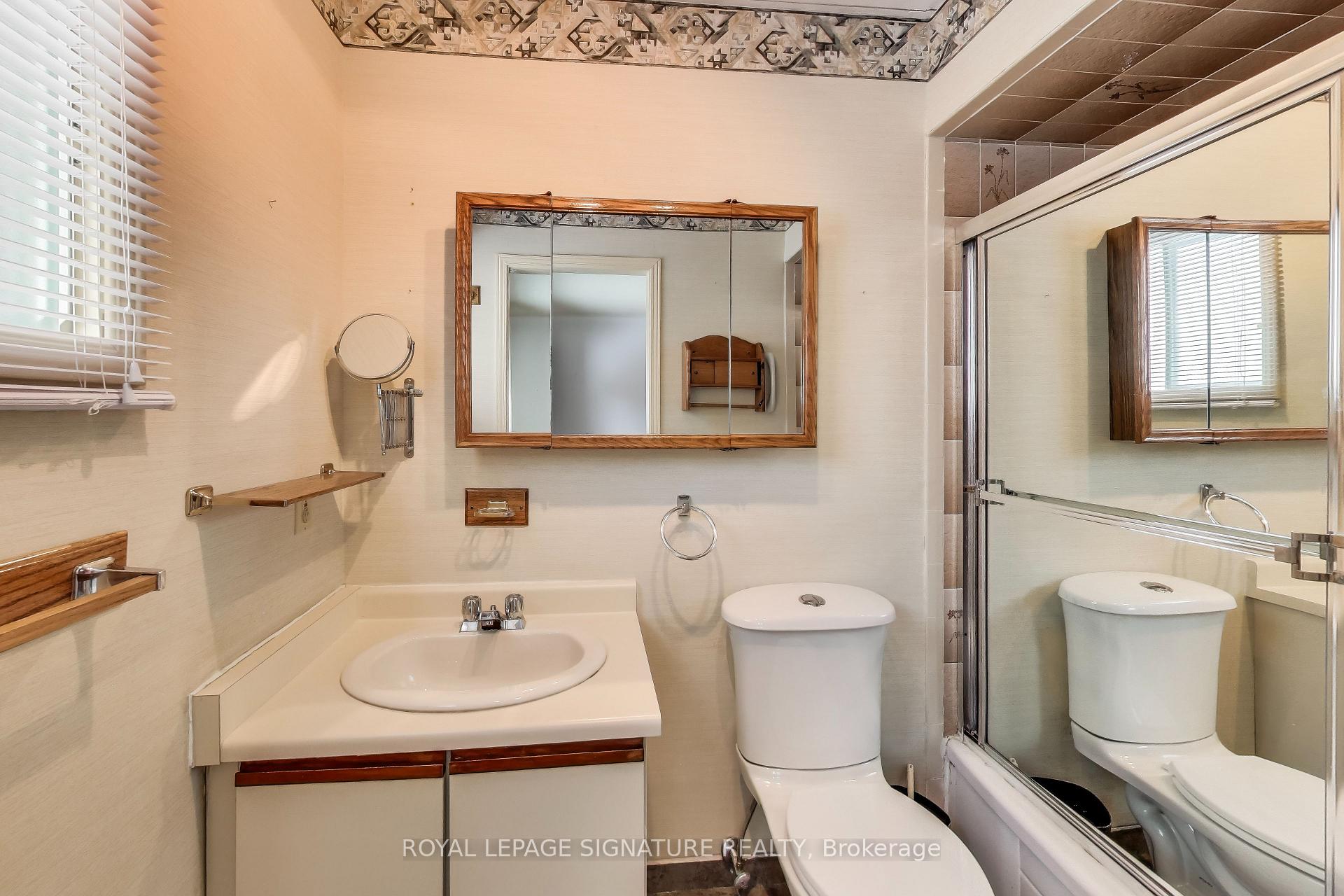 Photo 20 of 68 Raymerville Drive, Markham, Raymerville — HOMEH