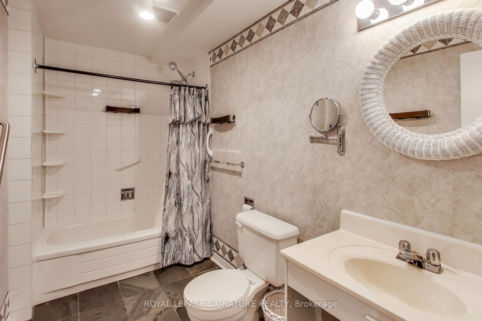 Photo 25 of 68 Raymerville Drive, Markham, Raymerville — HOMEH