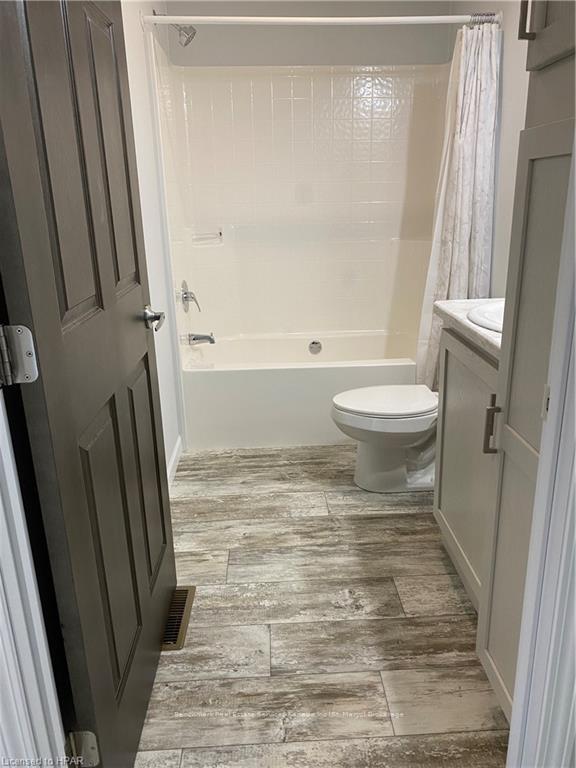 Photo 14 of 211 Spruce Drive, West Grey — HOMEH