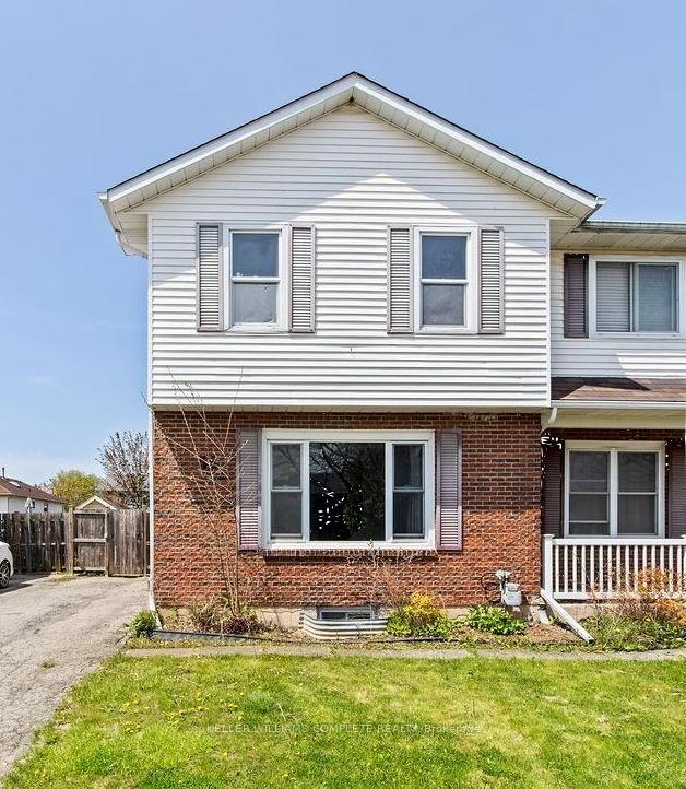Front of 55 Poplar Crescent