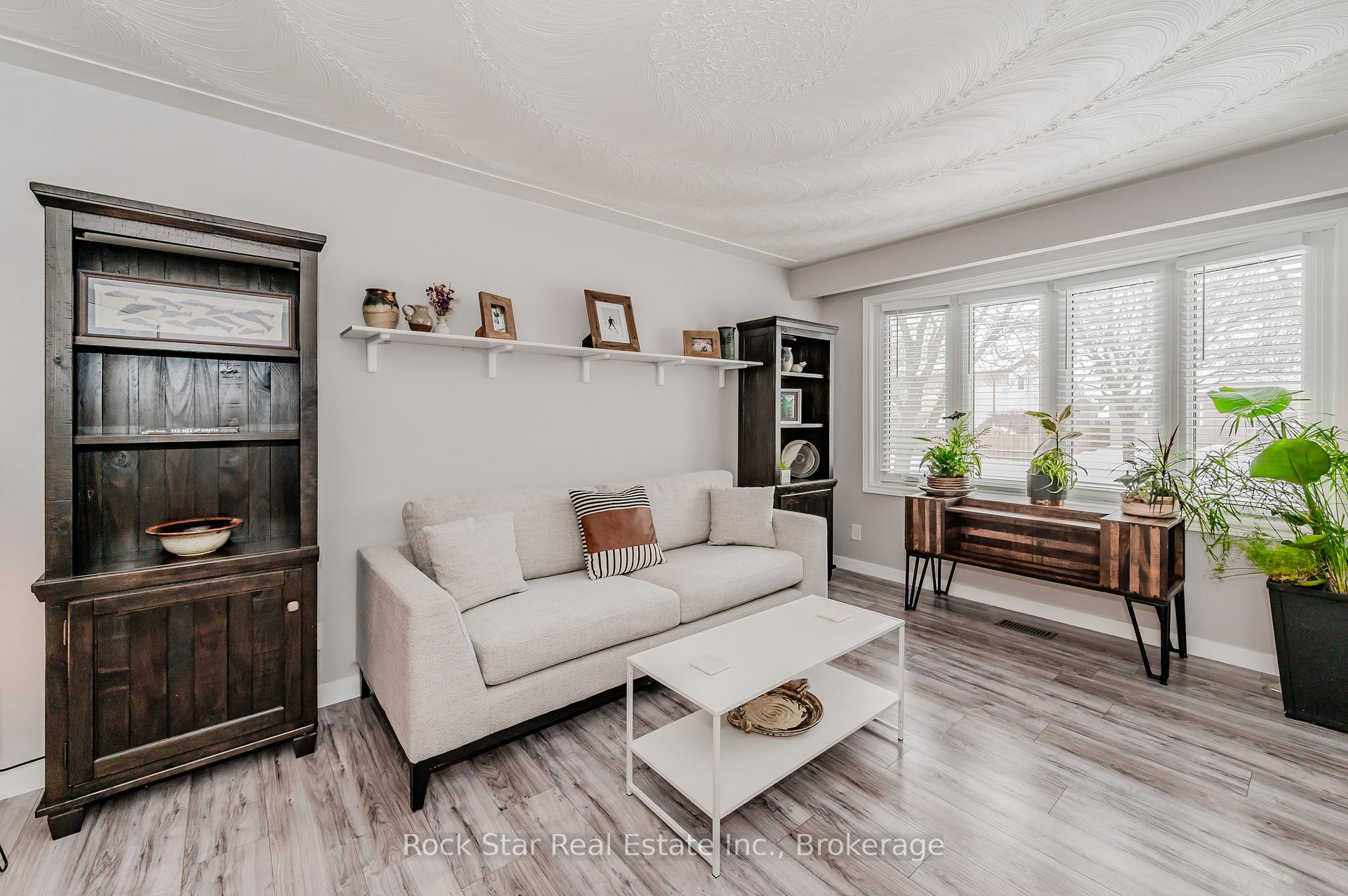 Photo 6 of 175 Sunpoint Crescent, Waterloo — HOMEH