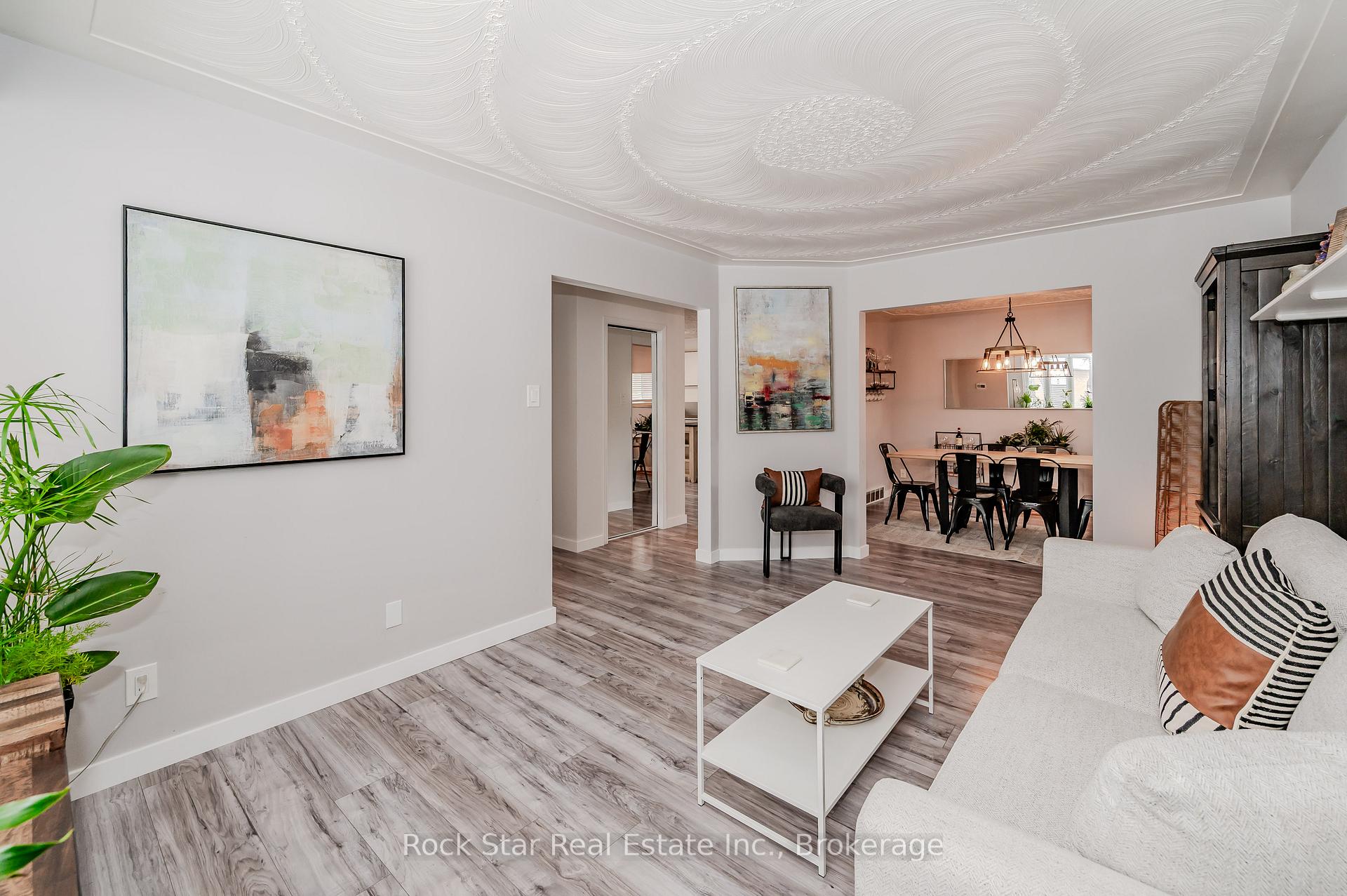 Photo 7 of 175 Sunpoint Crescent, Waterloo — HOMEH