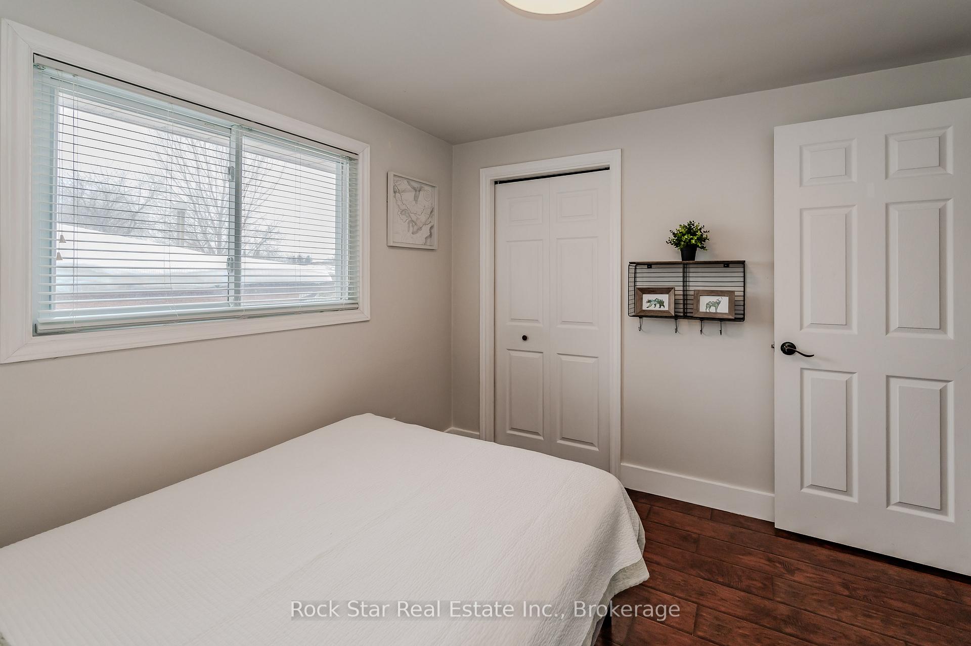 Photo 17 of 175 Sunpoint Crescent, Waterloo — HOMEH