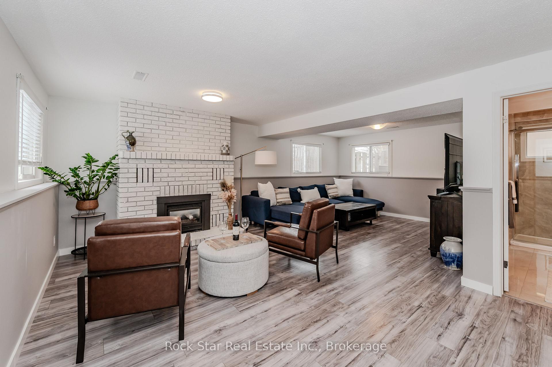 Photo 23 of 175 Sunpoint Crescent, Waterloo — HOMEH