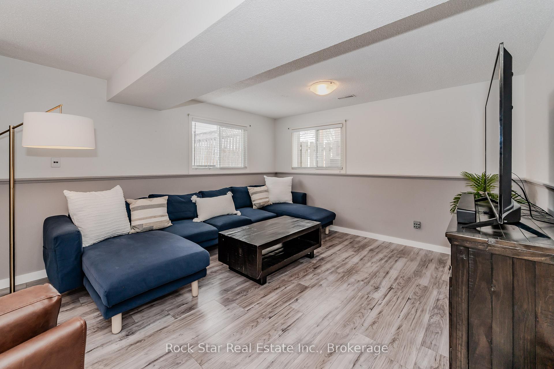 Photo 24 of 175 Sunpoint Crescent, Waterloo — HOMEH