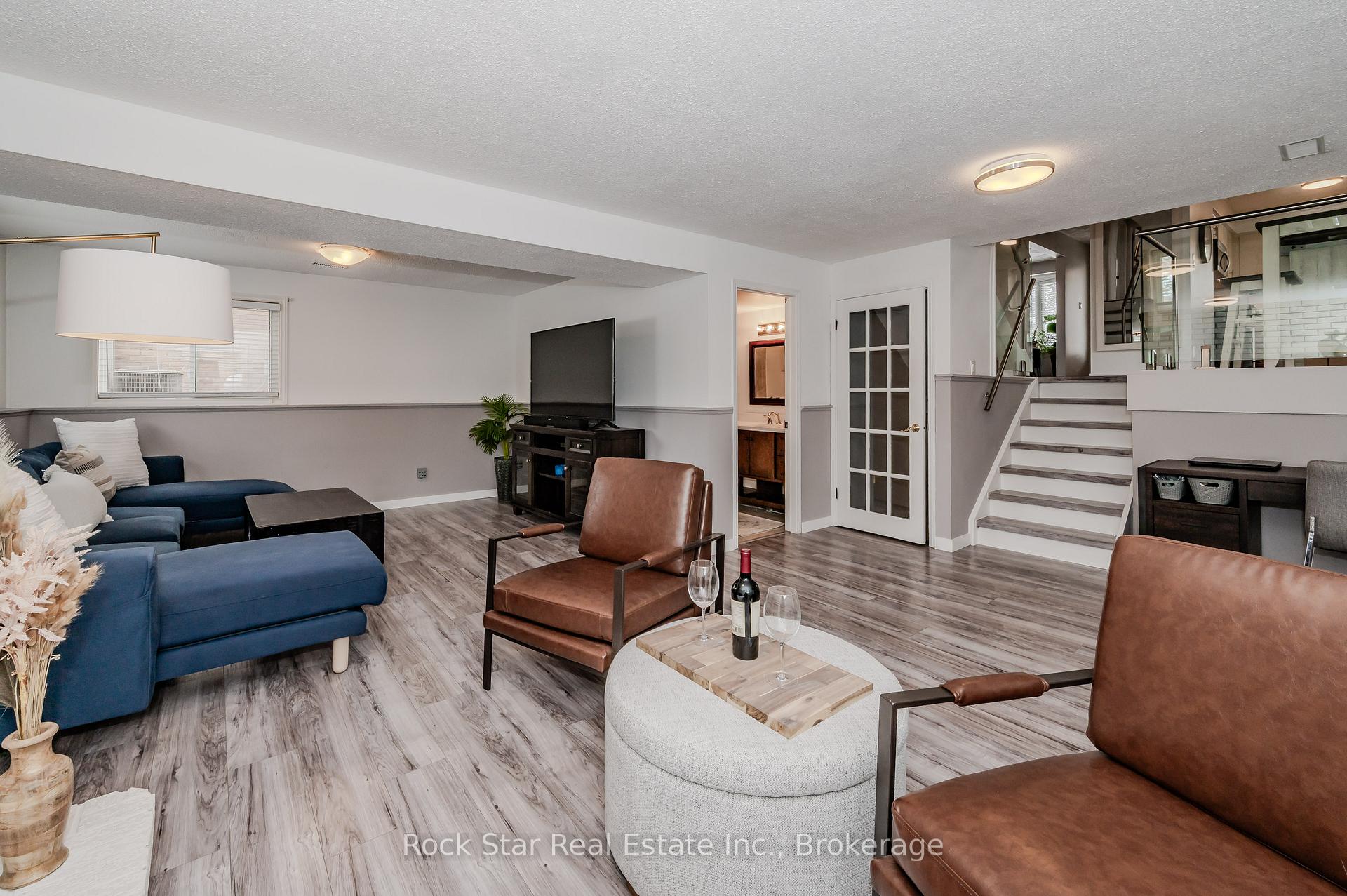 Photo 26 of 175 Sunpoint Crescent, Waterloo — HOMEH