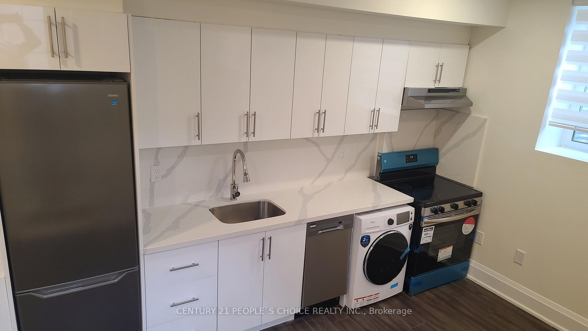 Photo 3 of Unit Bsmt, 582 Kleinburg Summit Way, Vaughan, Kleinburg — HOMEH