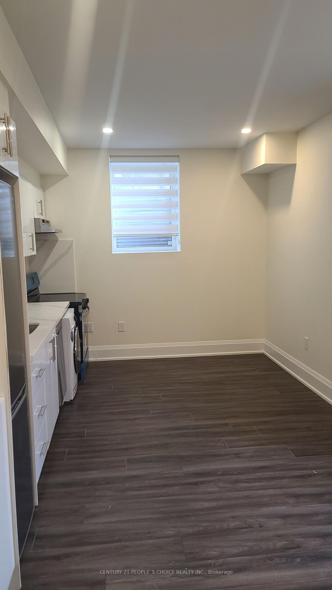 Photo 4 of Unit Bsmt, 582 Kleinburg Summit Way, Vaughan, Kleinburg — HOMEH