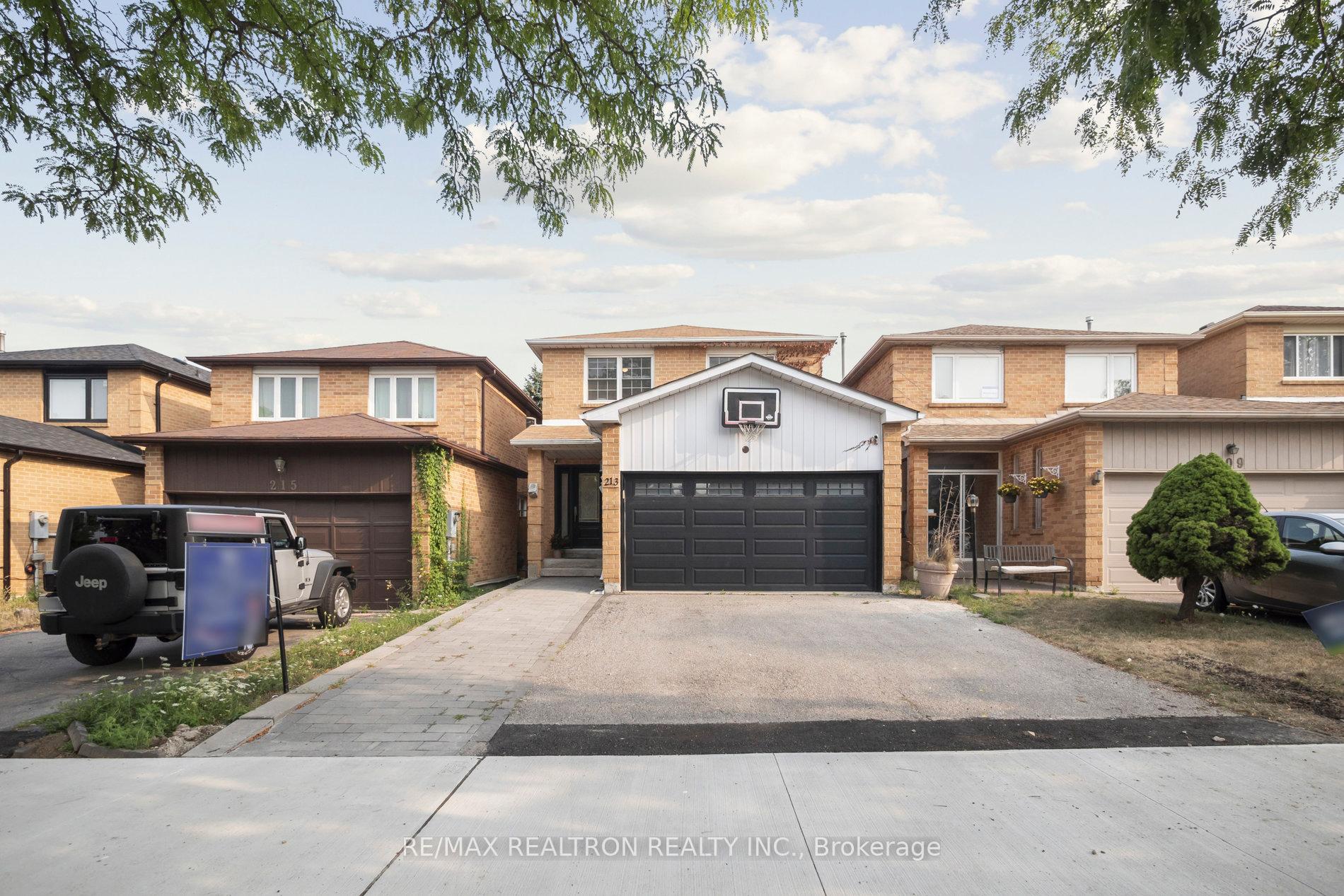 Photo 1 of 213 Campbell Avenue, Vaughan, Crestwood-Springfarm-Yorkhill — HOMEH