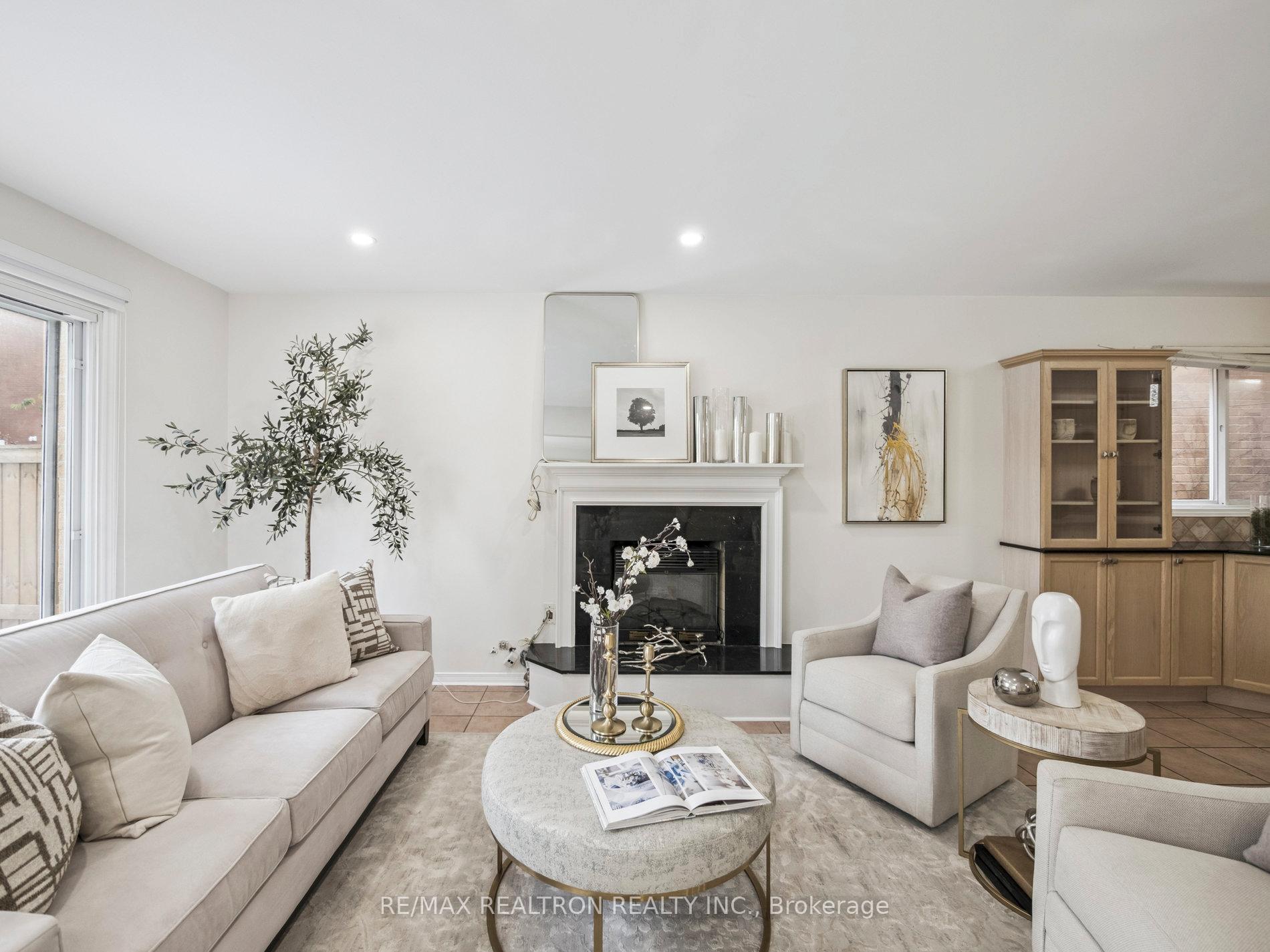 Photo 14 of 213 Campbell Avenue, Vaughan, Crestwood-Springfarm-Yorkhill — HOMEH
