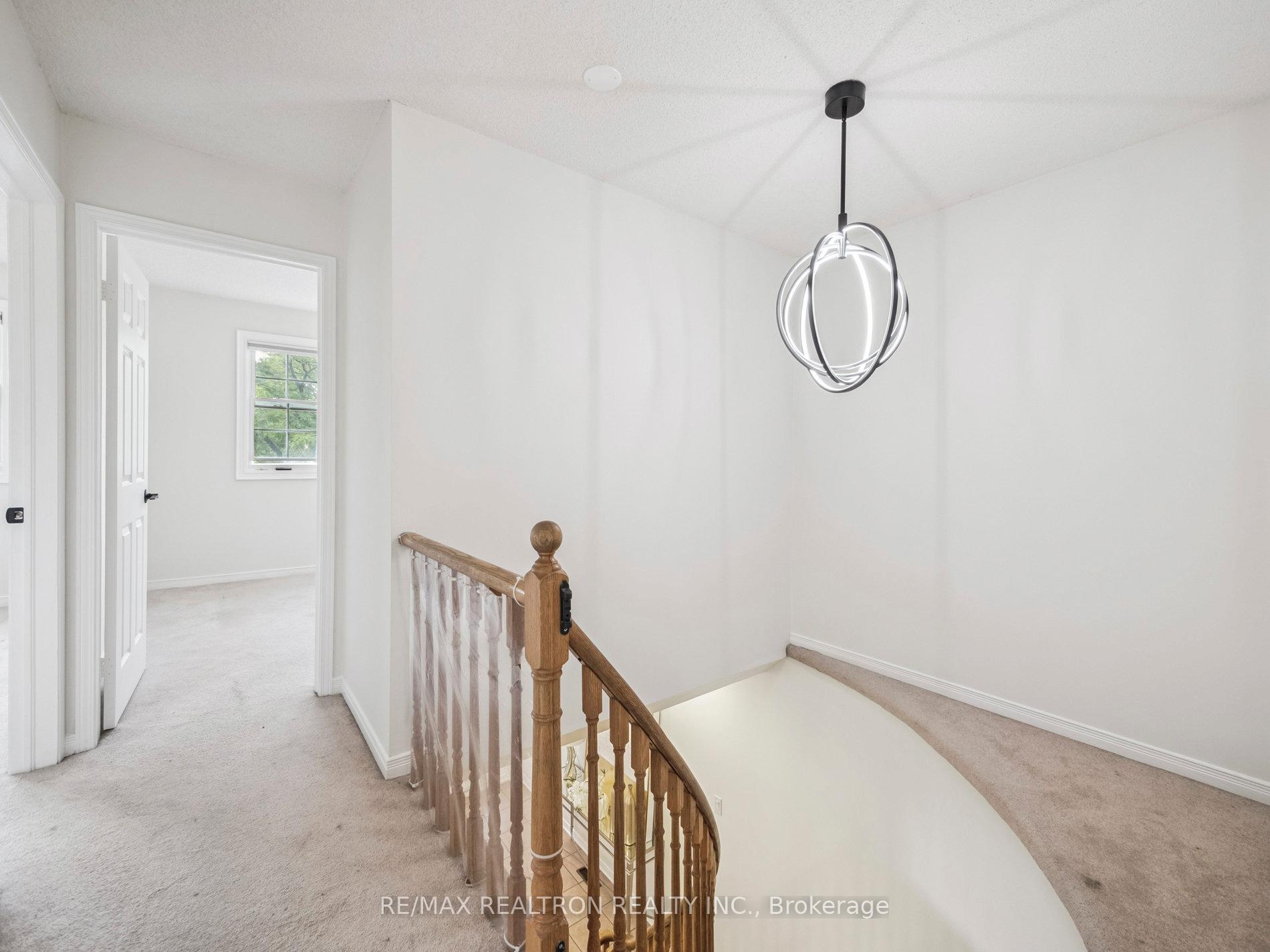 Photo 25 of 213 Campbell Avenue, Vaughan, Crestwood-Springfarm-Yorkhill — HOMEH
