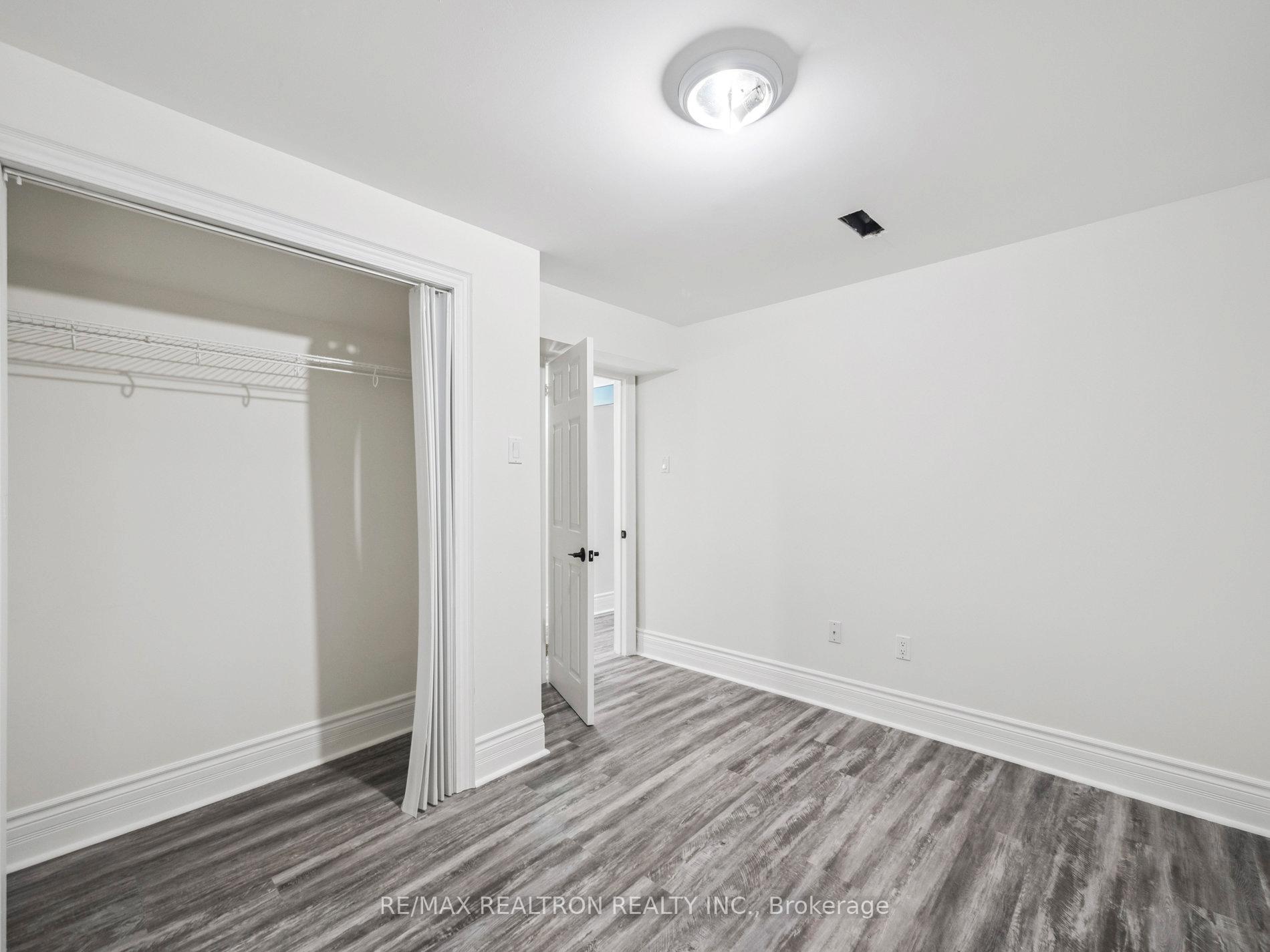 Photo 35 of 213 Campbell Avenue, Vaughan, Crestwood-Springfarm-Yorkhill — HOMEH