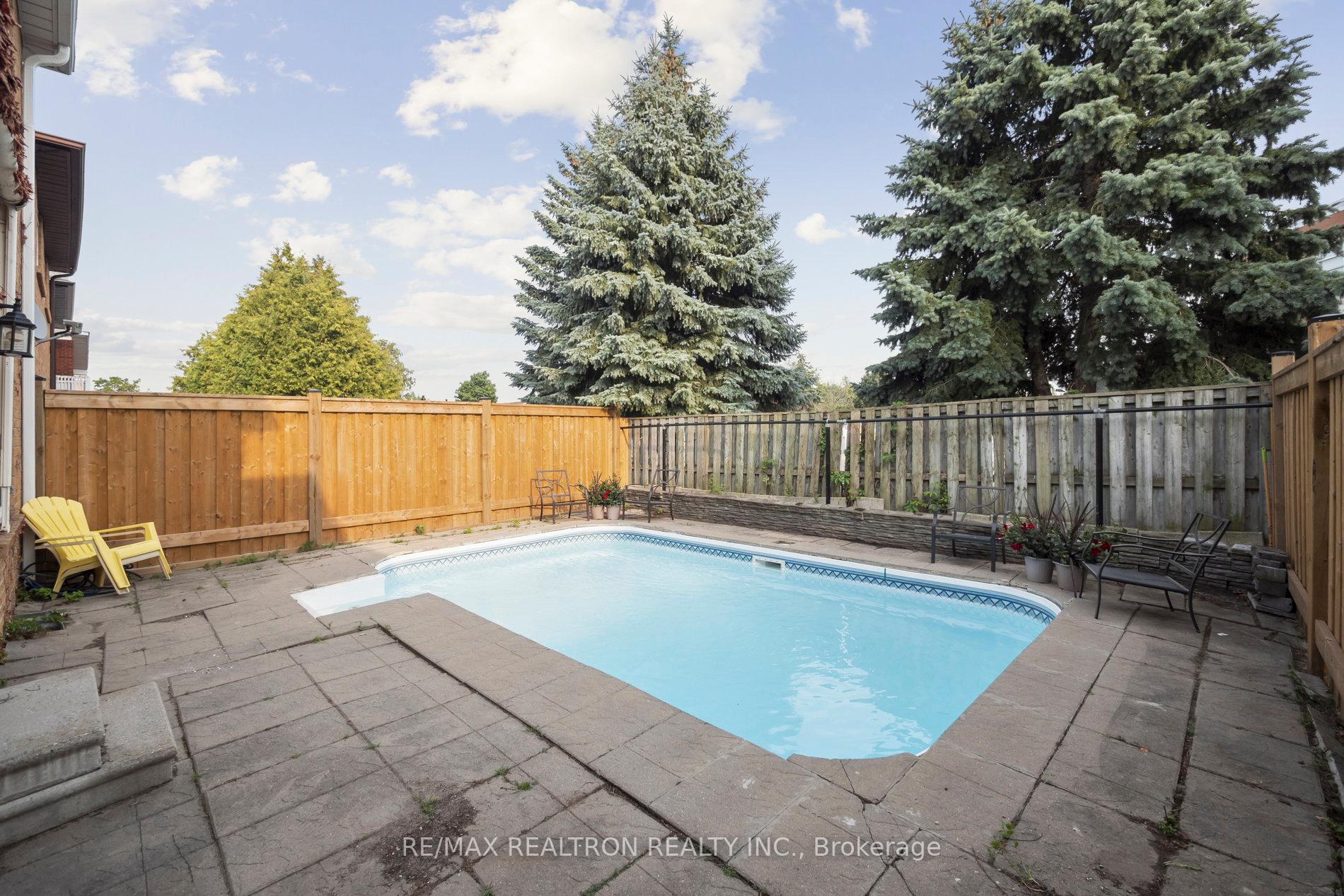 Photo 40 of 213 Campbell Avenue, Vaughan, Crestwood-Springfarm-Yorkhill — HOMEH