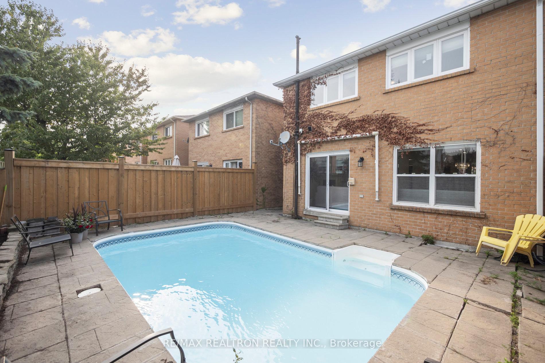 Photo 41 of 213 Campbell Avenue, Vaughan, Crestwood-Springfarm-Yorkhill — HOMEH