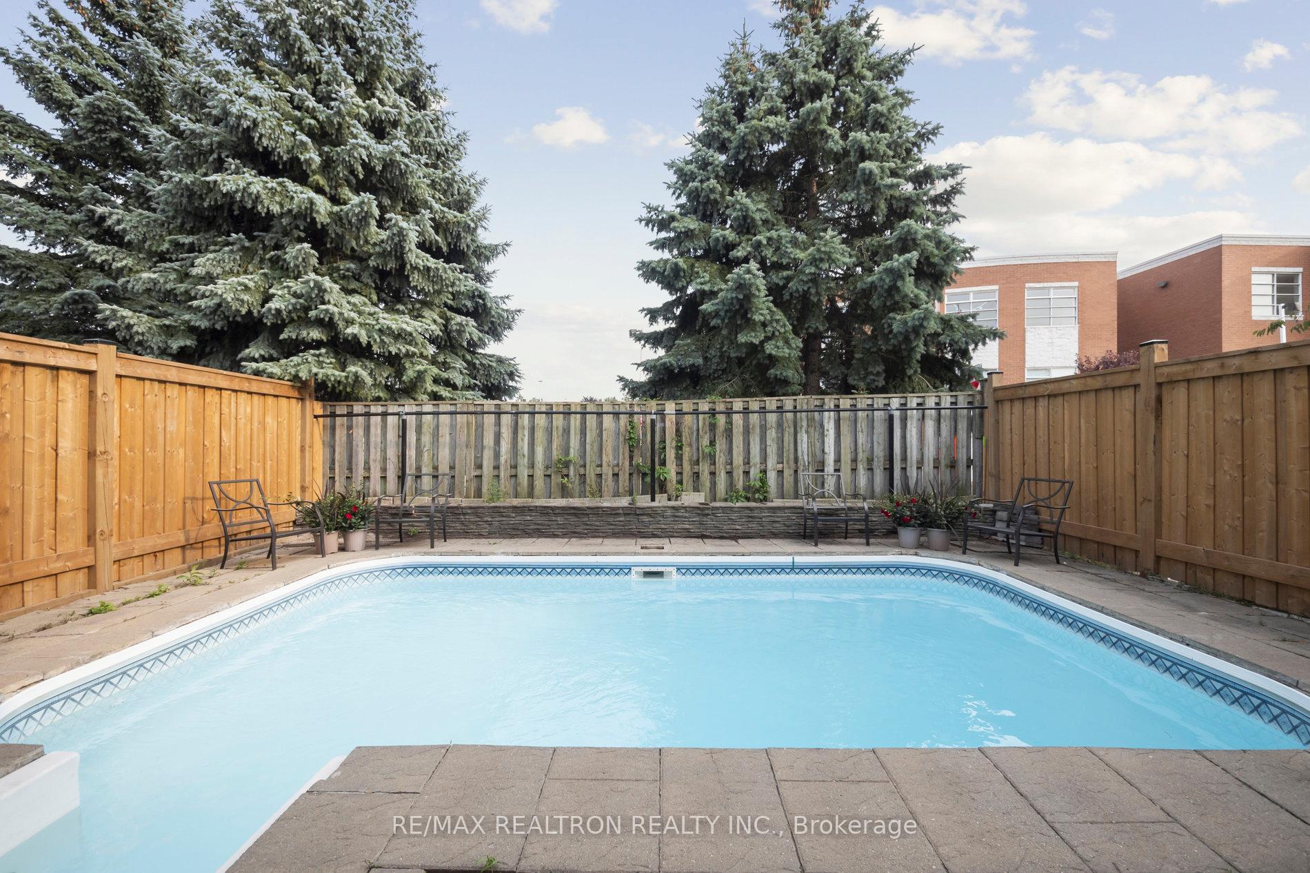 Photo 42 of 213 Campbell Avenue, Vaughan, Crestwood-Springfarm-Yorkhill — HOMEH