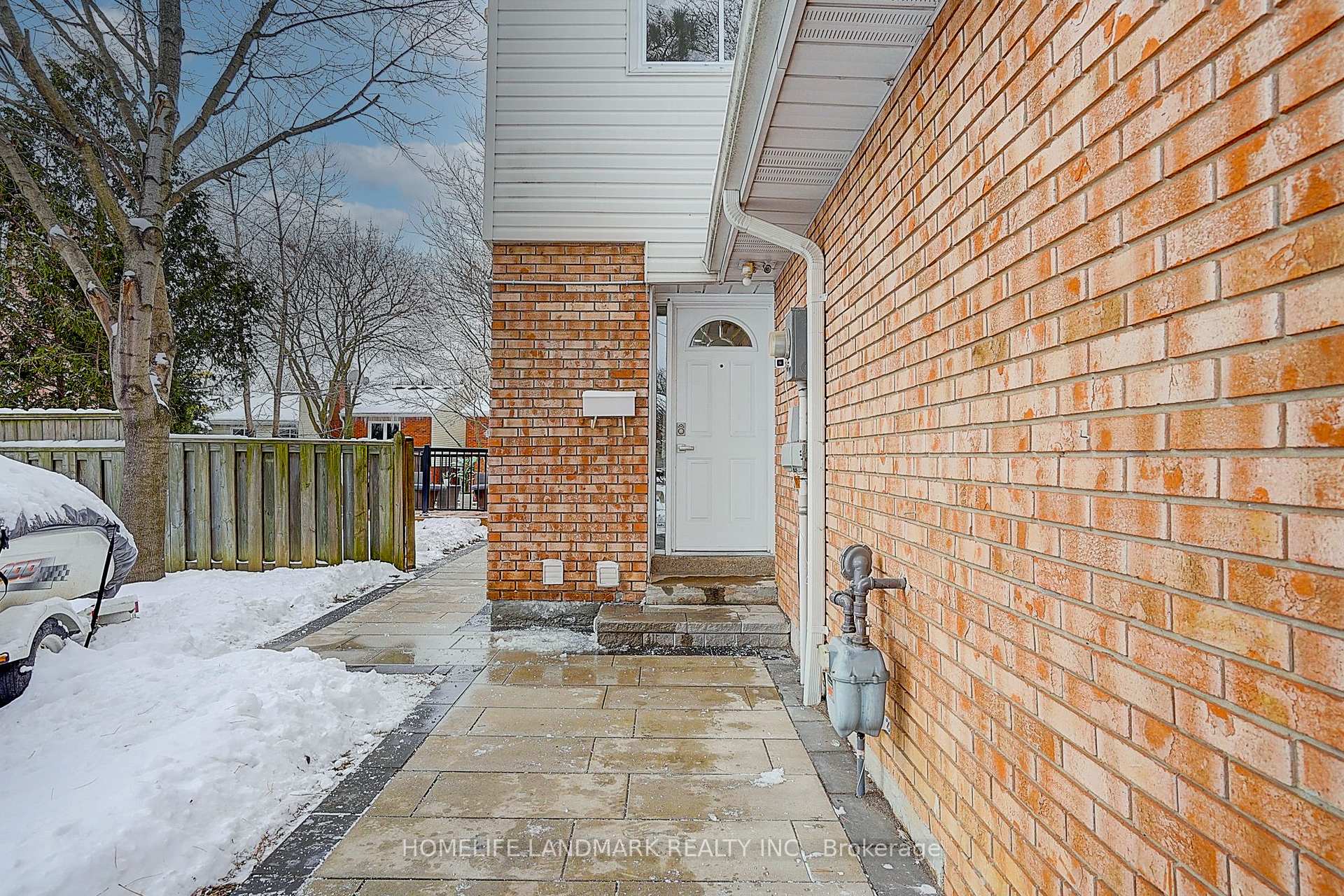 Photo 3 of 38 West Borough Street, Markham, Aileen-Willowbrook — HOMEH