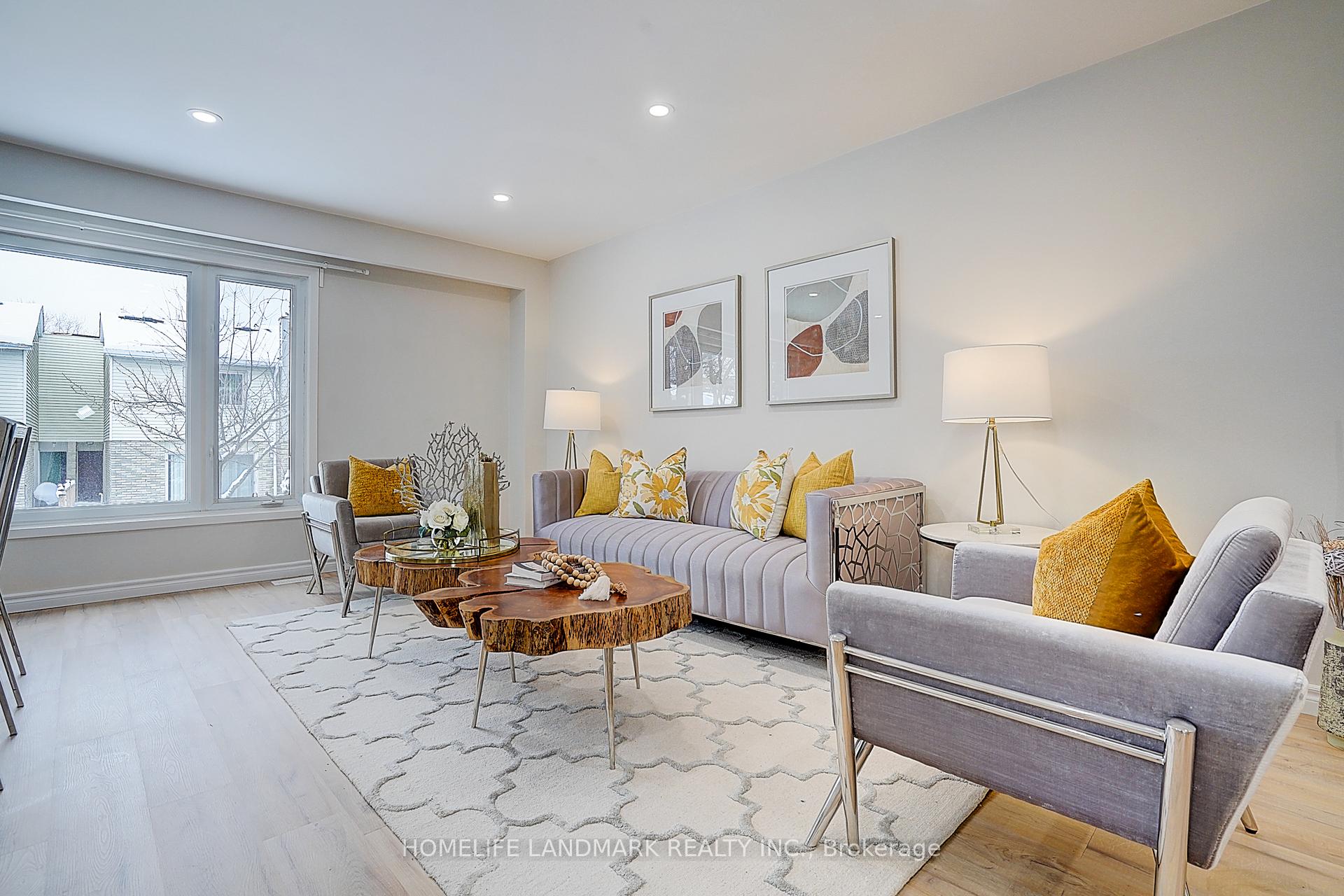 Photo 8 of 38 West Borough Street, Markham, Aileen-Willowbrook — HOMEH