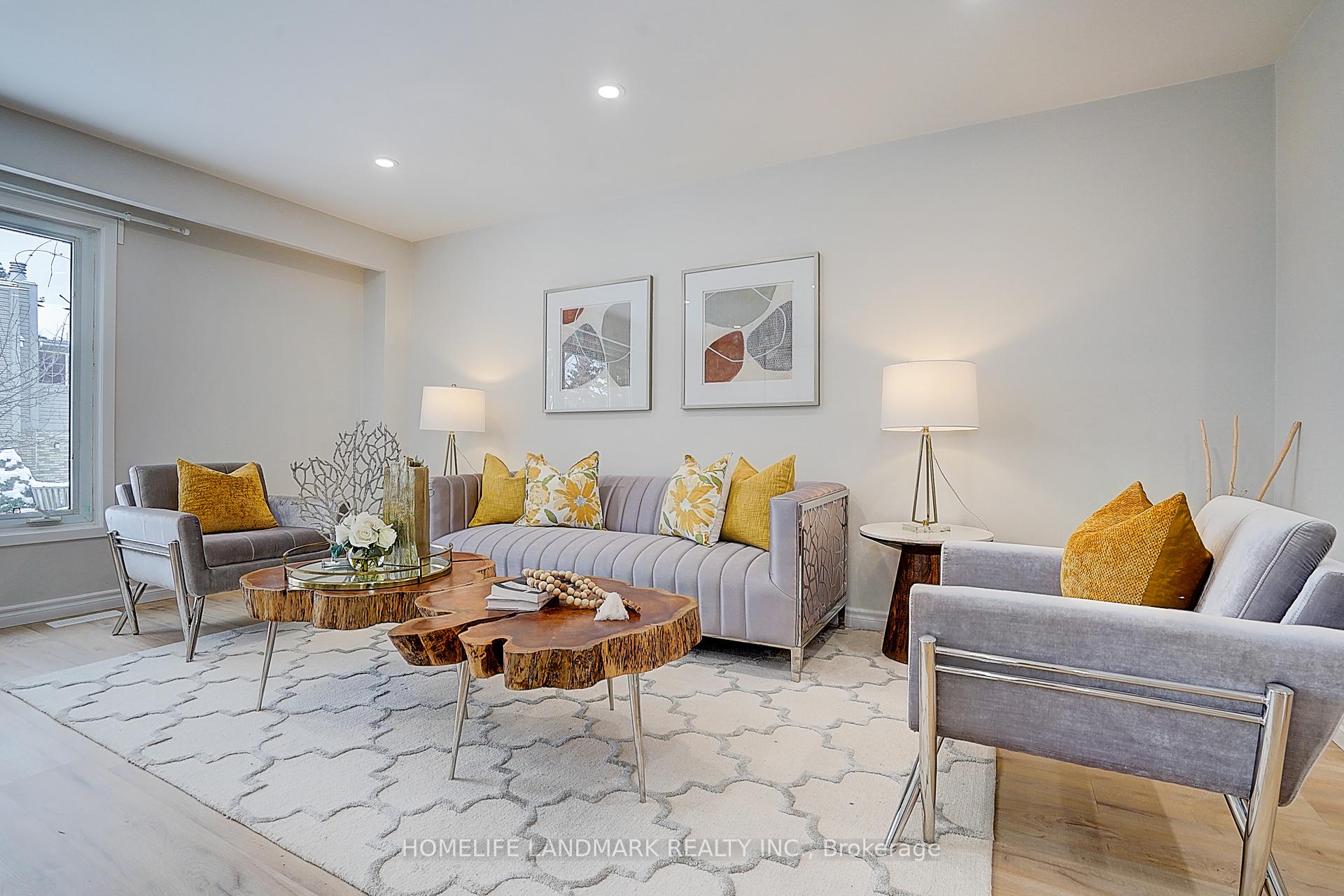 Photo 9 of 38 West Borough Street, Markham, Aileen-Willowbrook — HOMEH