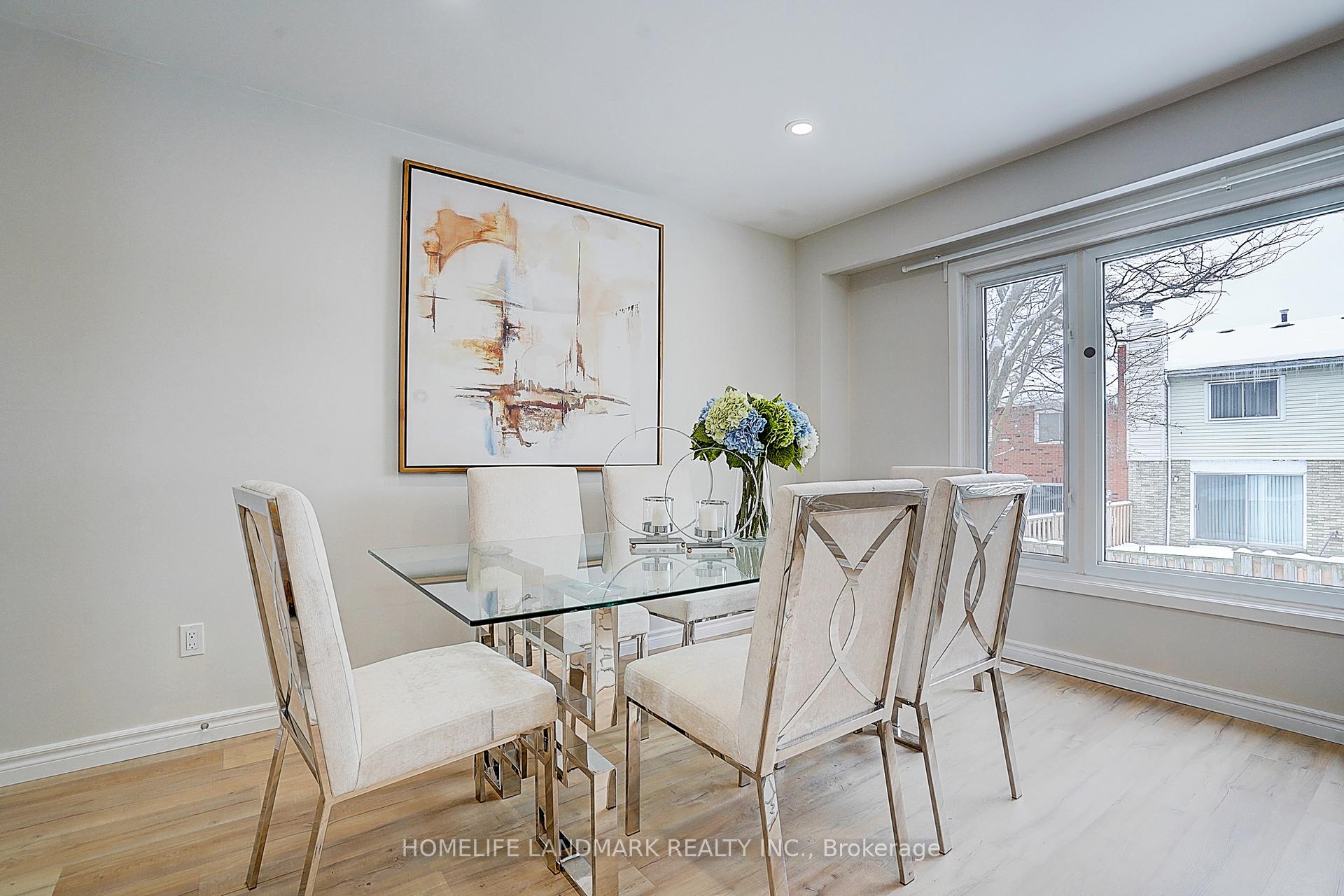 Photo 13 of 38 West Borough Street, Markham, Aileen-Willowbrook — HOMEH