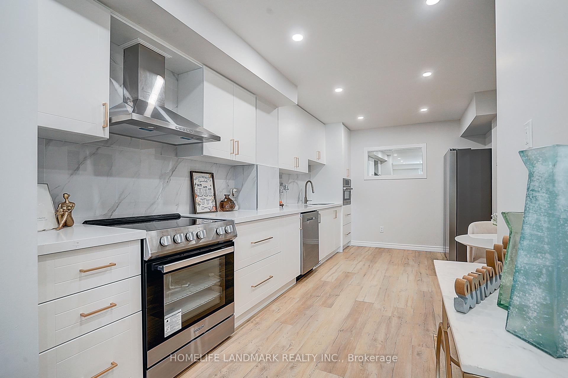 Photo 16 of 38 West Borough Street, Markham, Aileen-Willowbrook — HOMEH